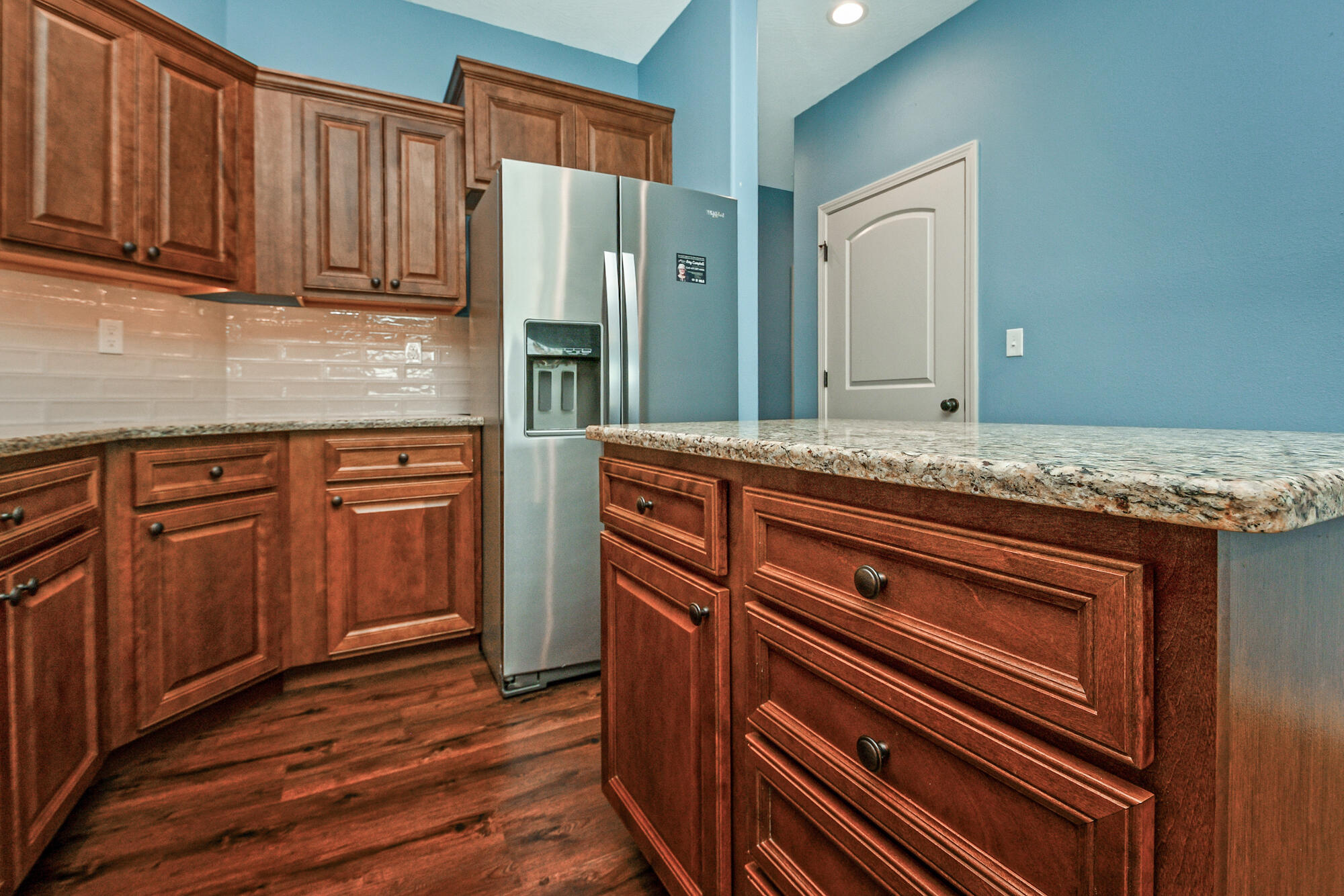 main property photo 17