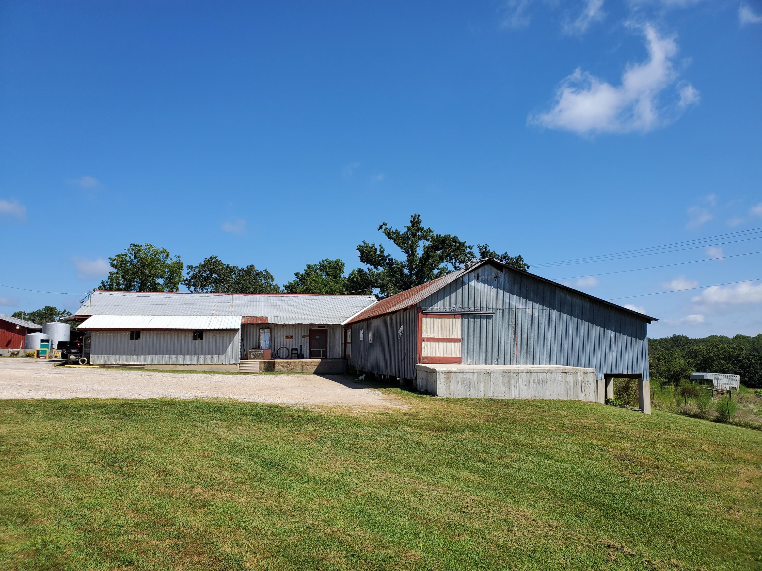 main property photo 16