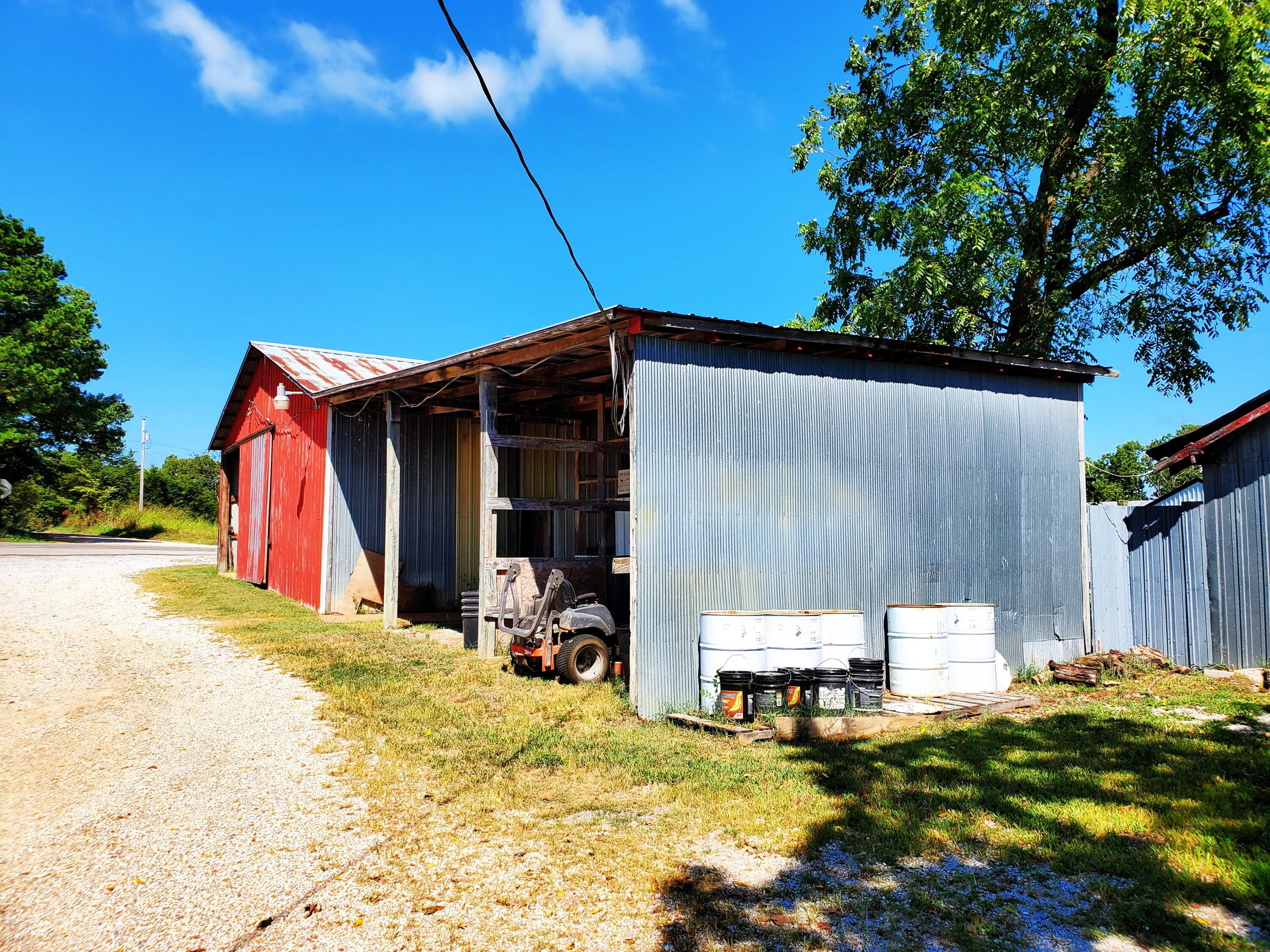 main property photo 18