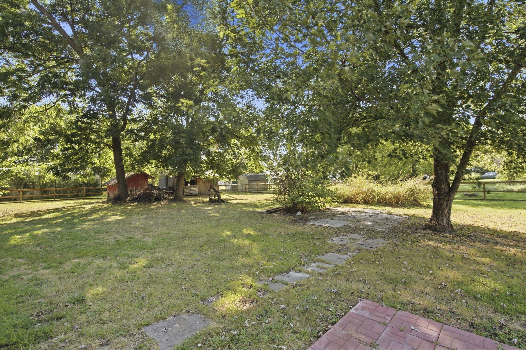 main property photo 23