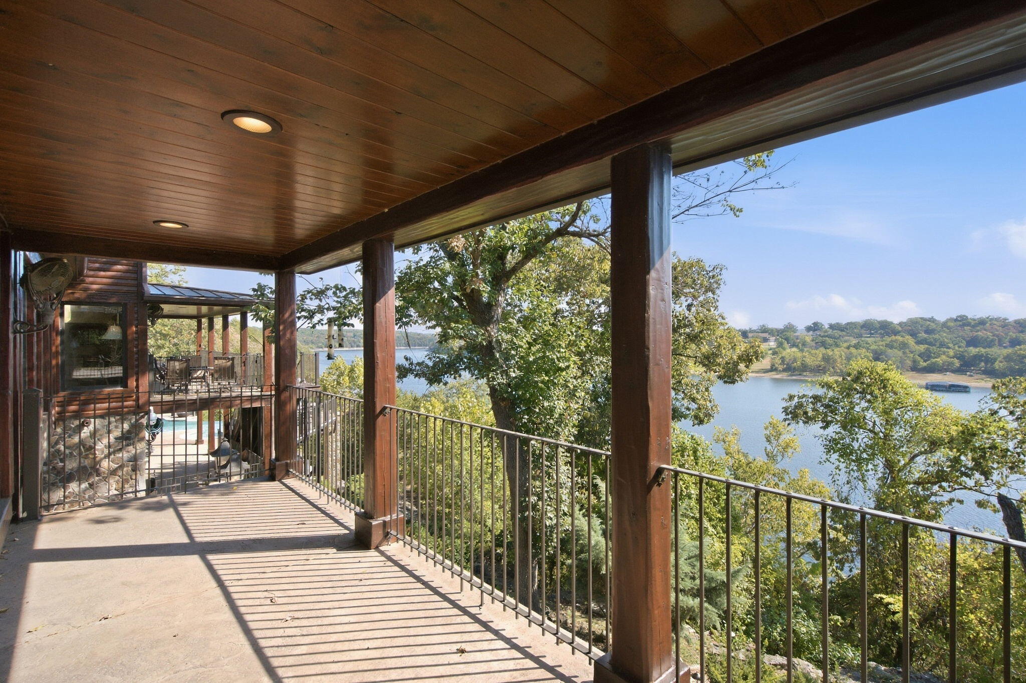 main property photo 31
