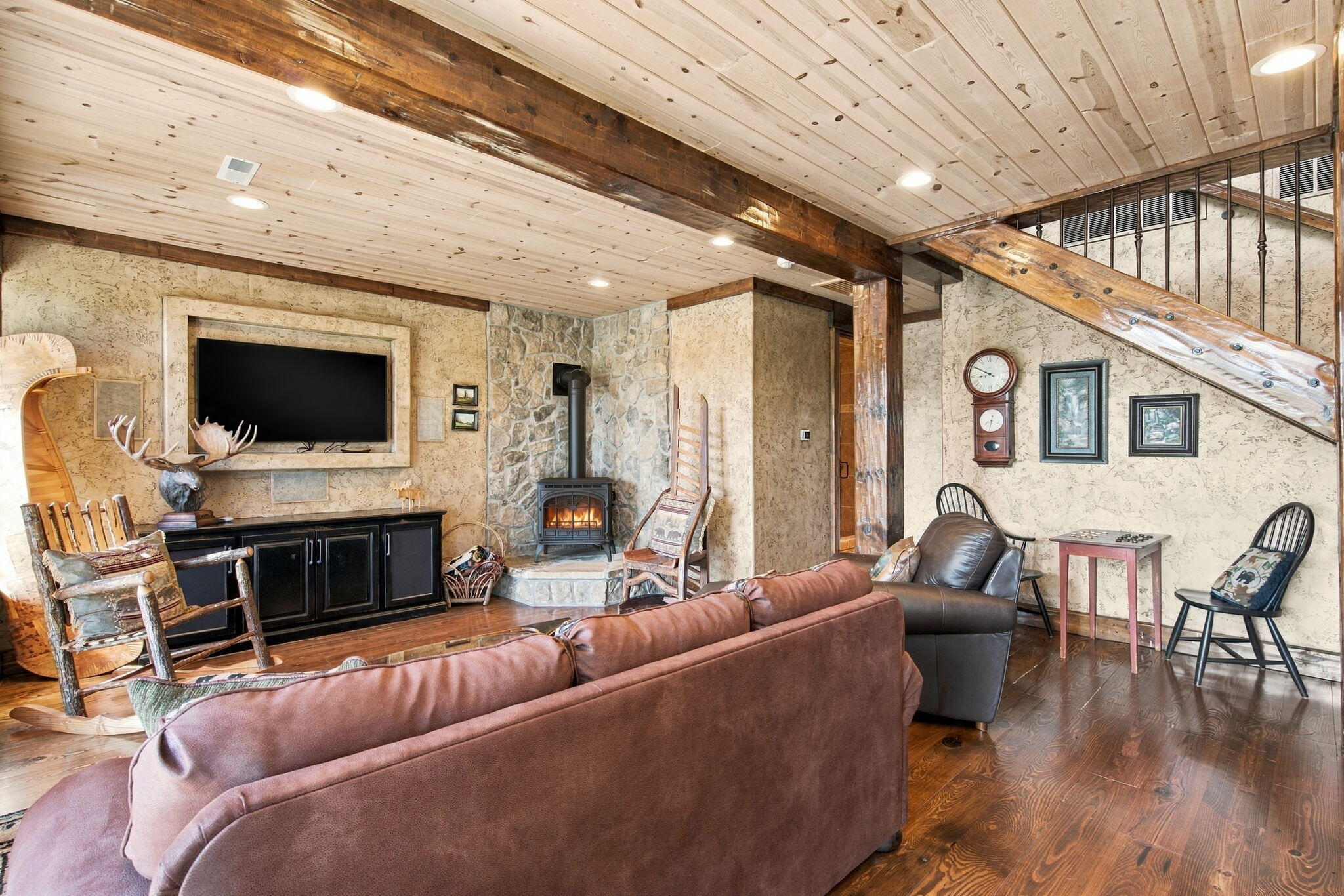 main property photo 36