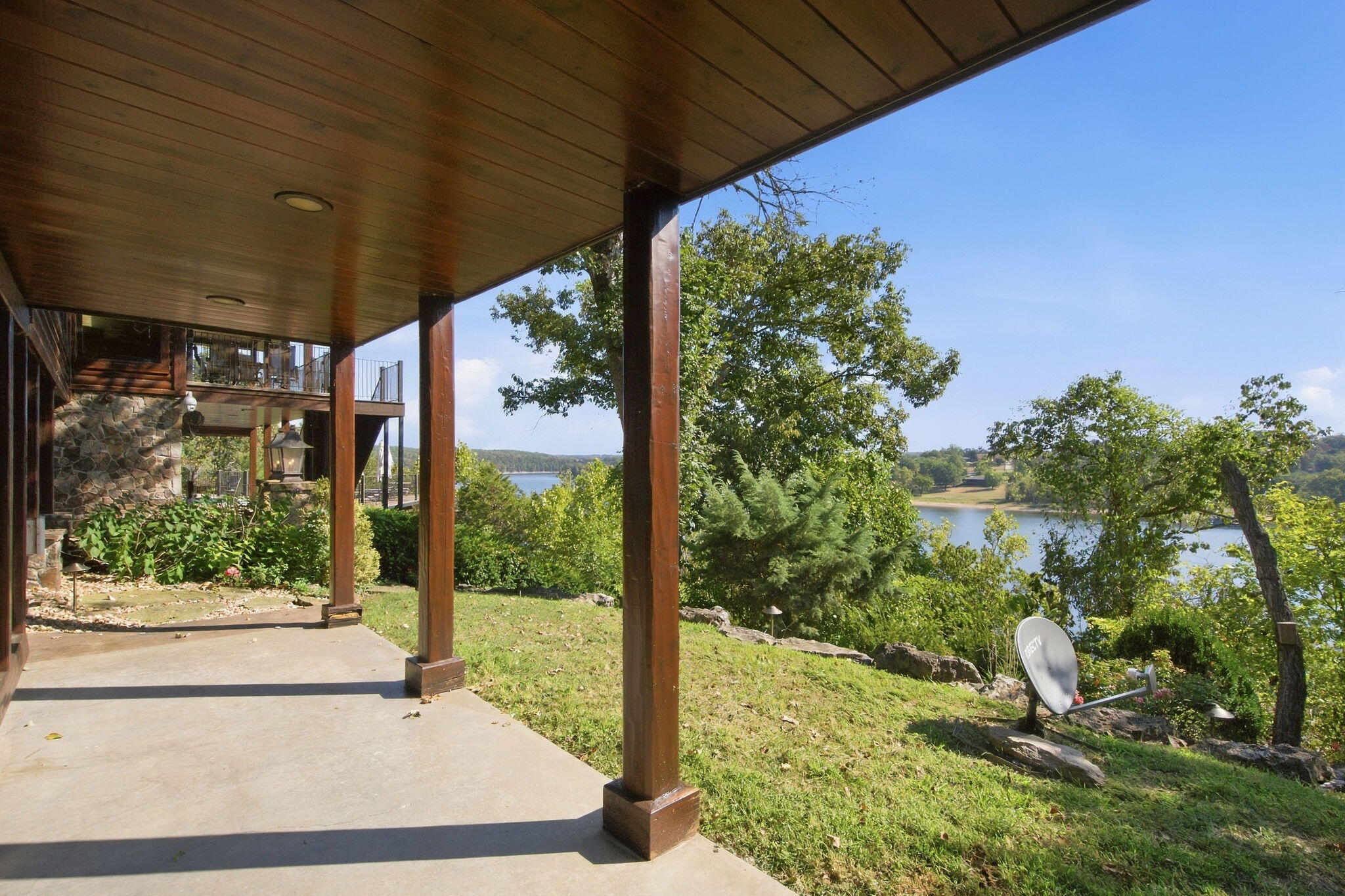 main property photo 37