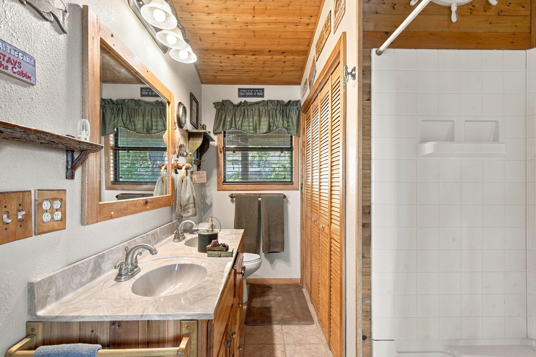 main property photo 60