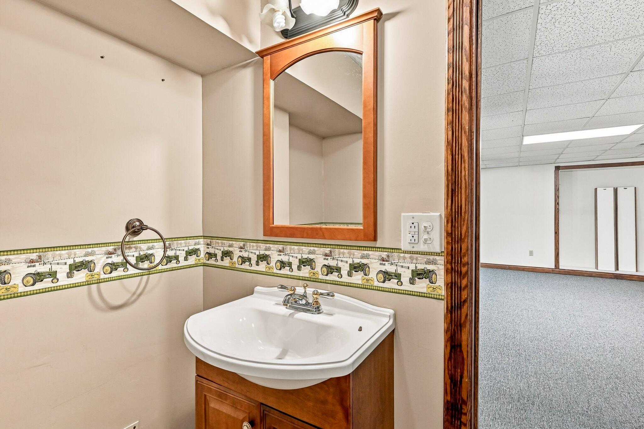 main property photo 44