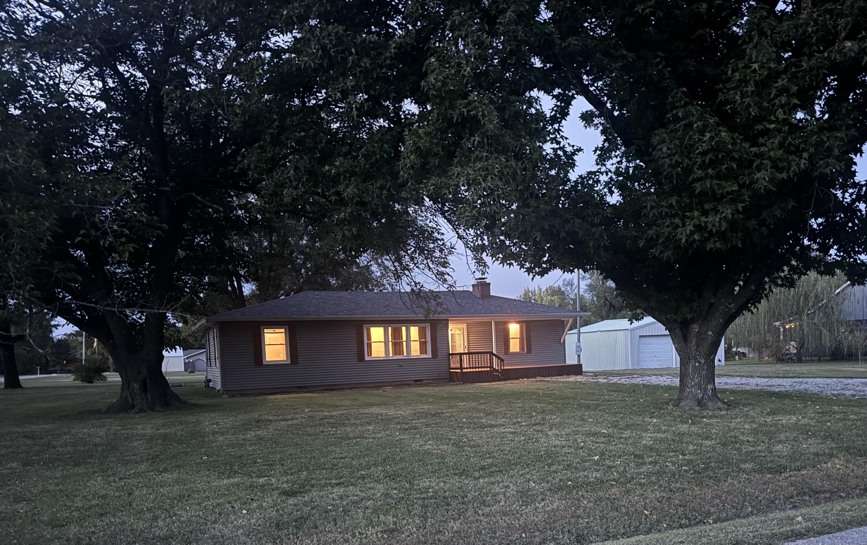 main property photo 14