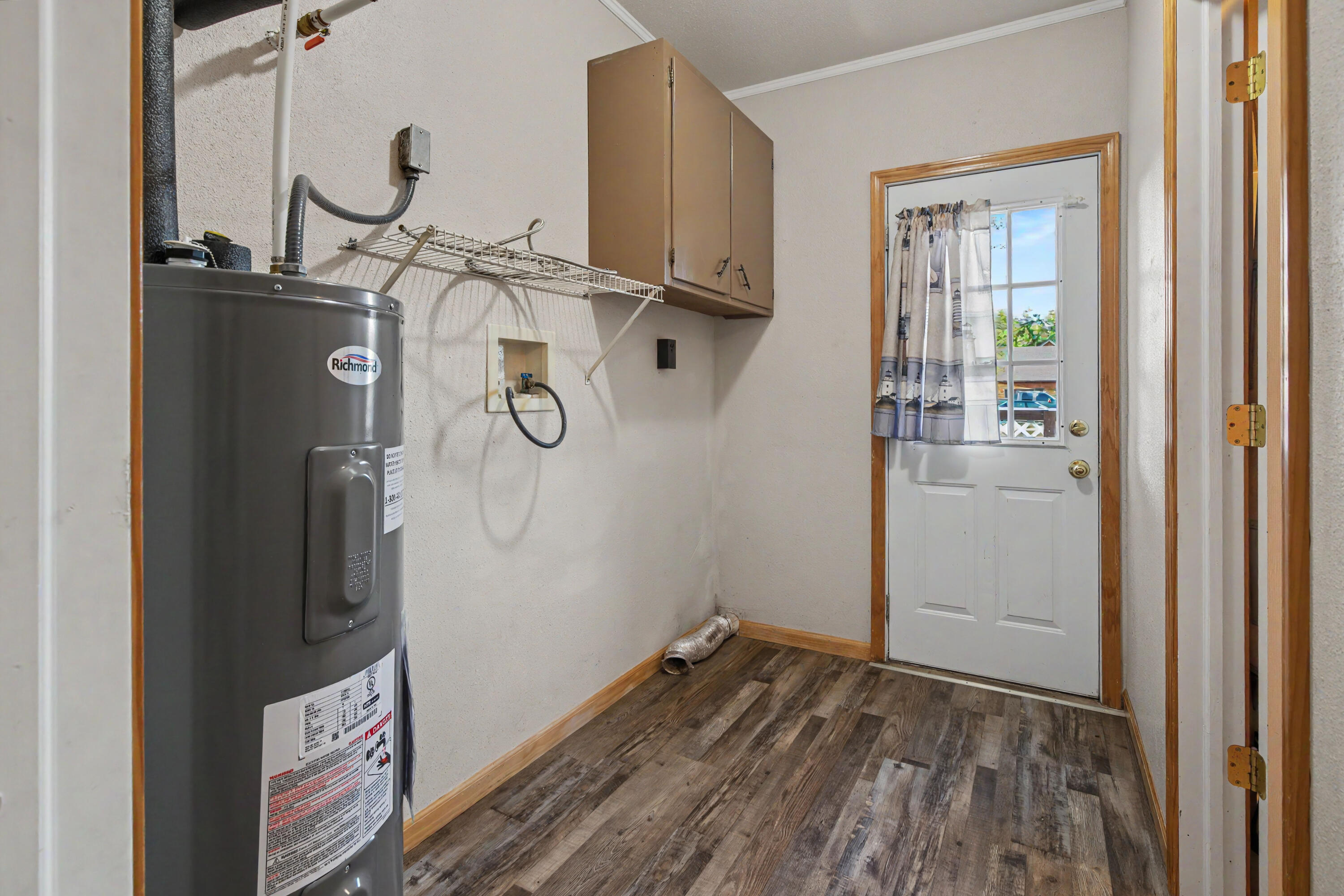 main property photo 17