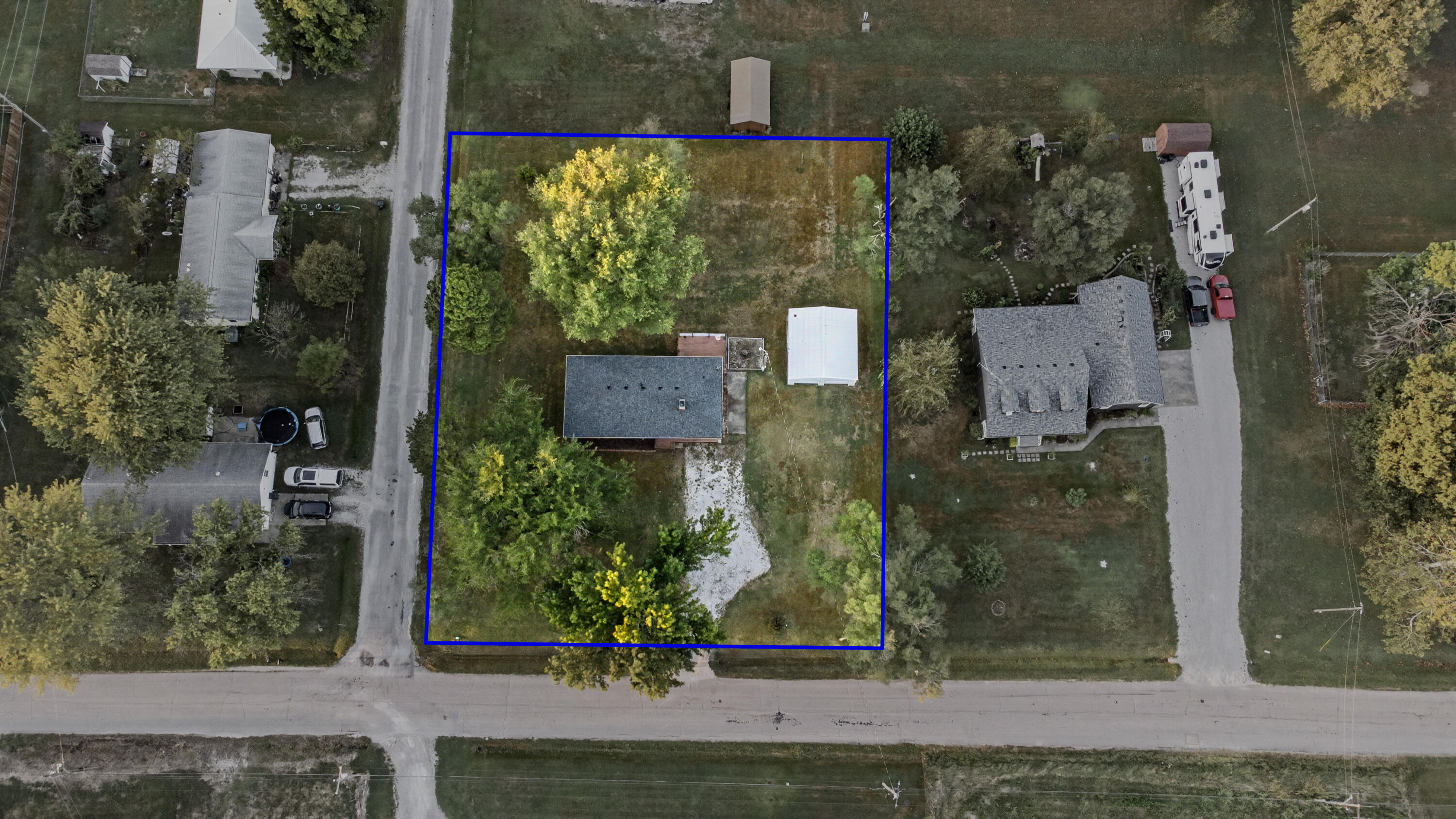 main property photo 32