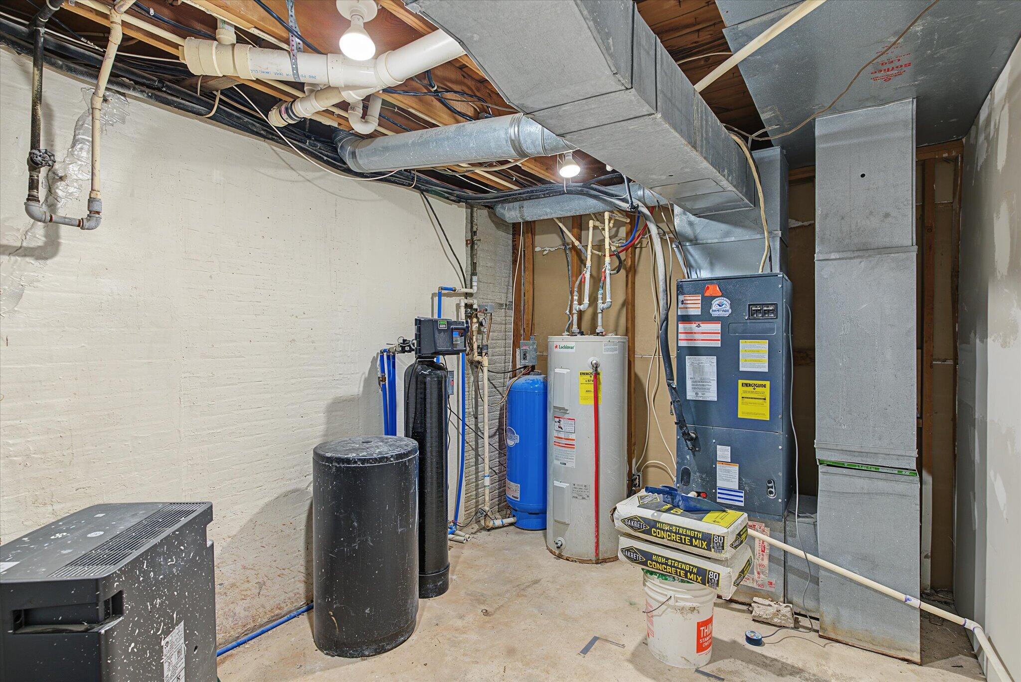 main property photo 37