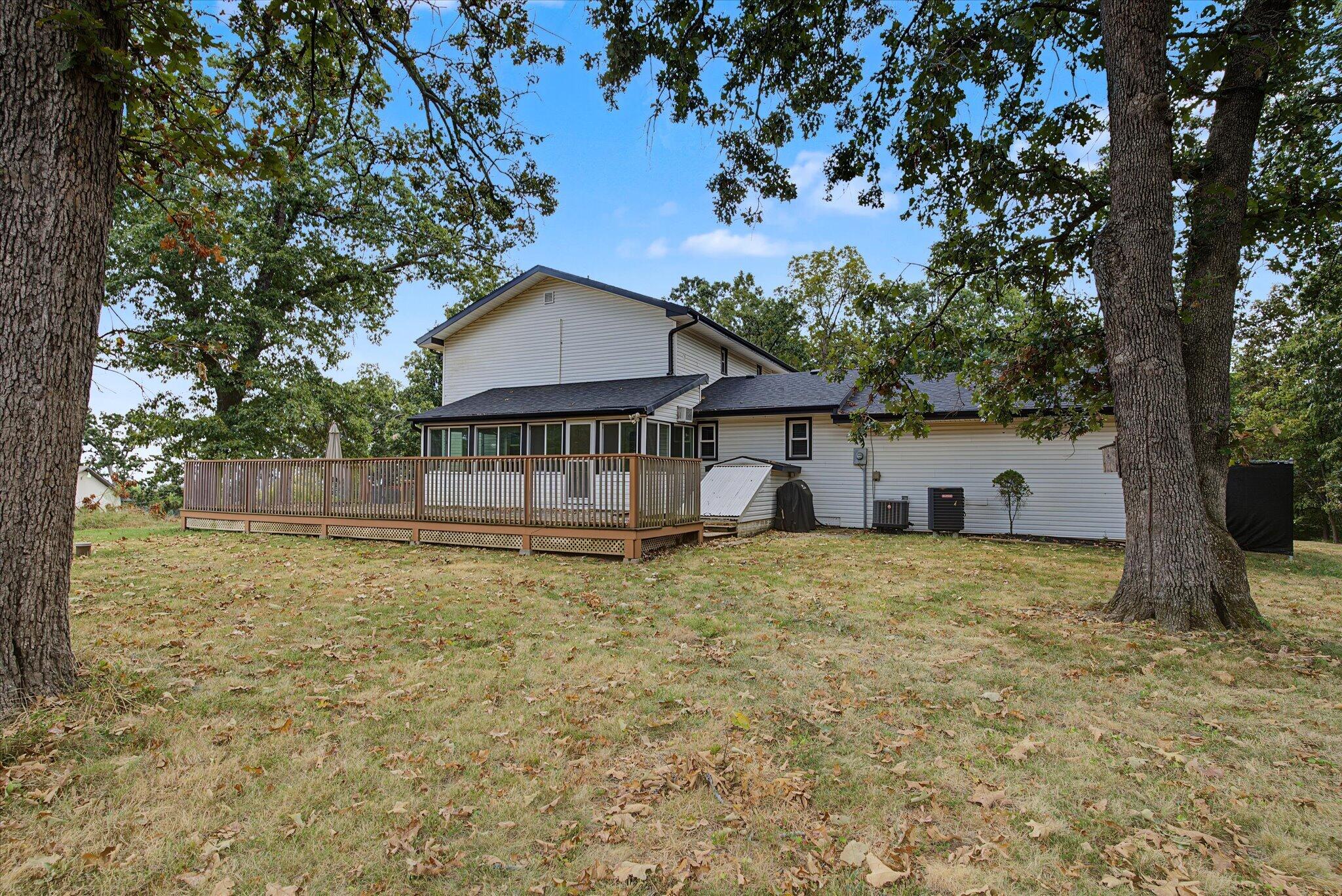 main property photo 40