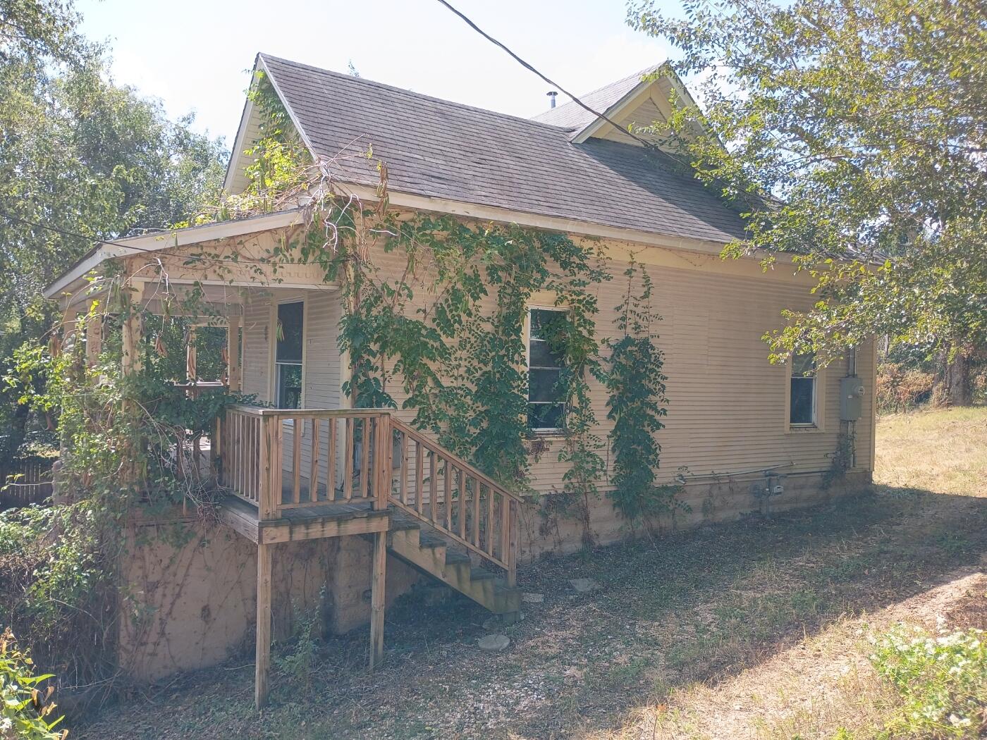 main property photo 2