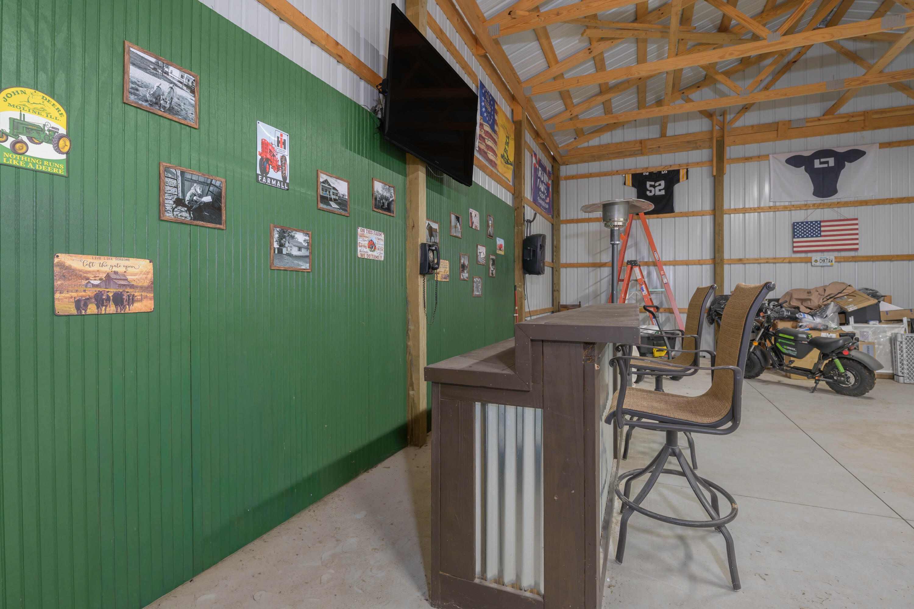 main property photo 42