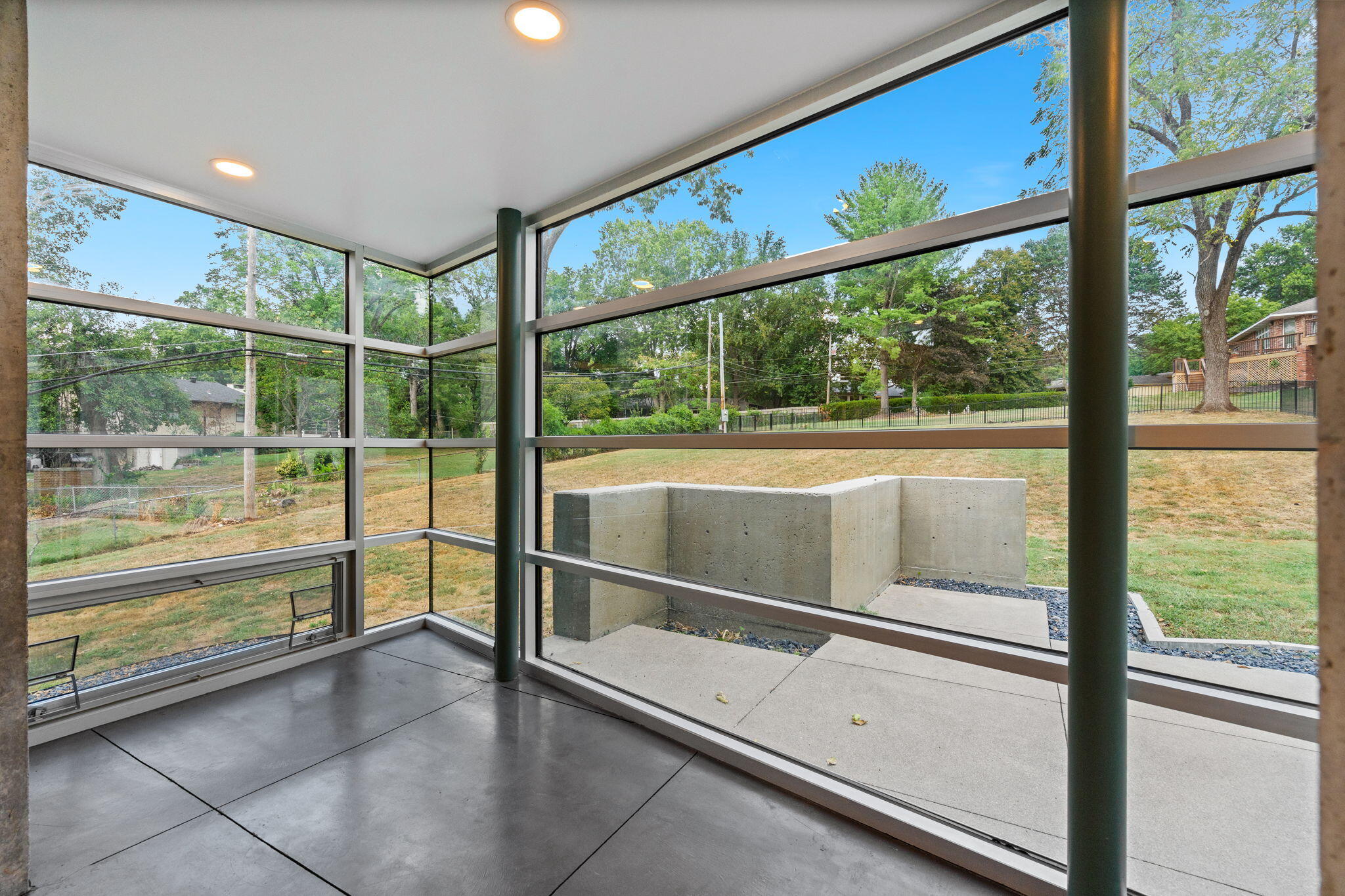 main property photo 44