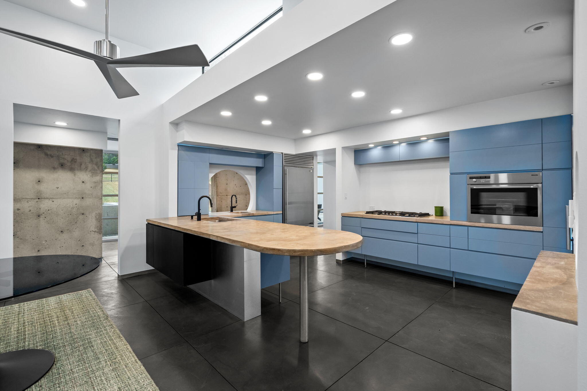 main property photo 48