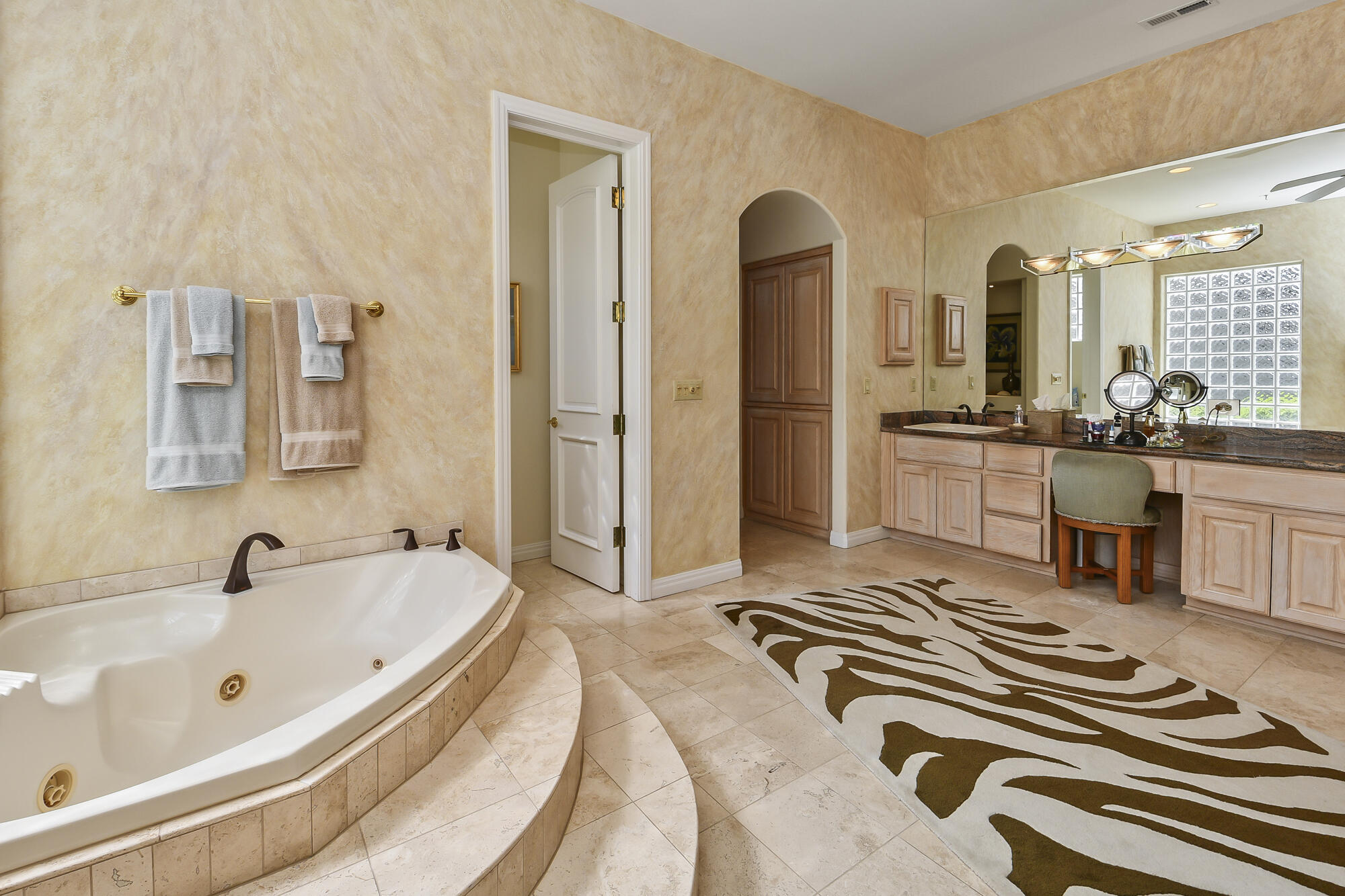 main property photo 49