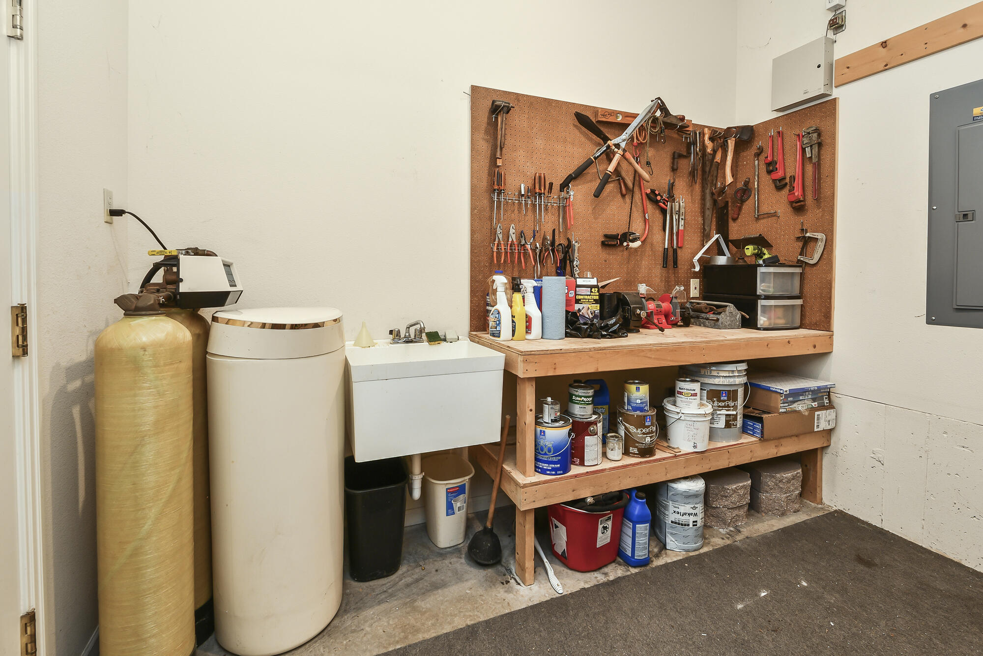 main property photo 83
