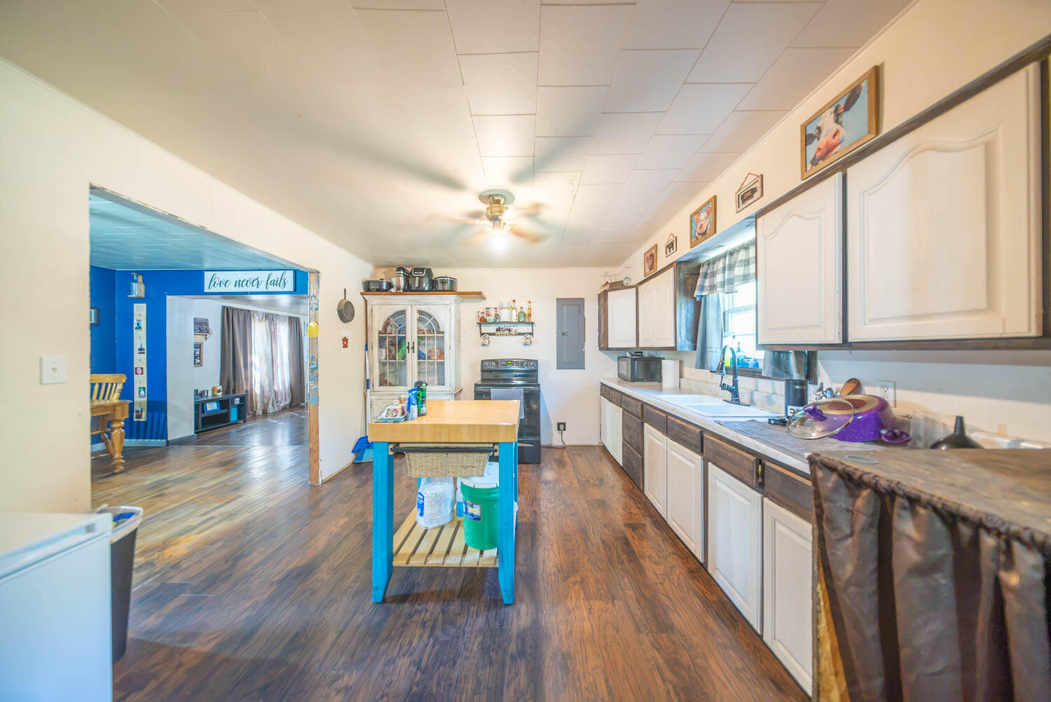 main property photo 9