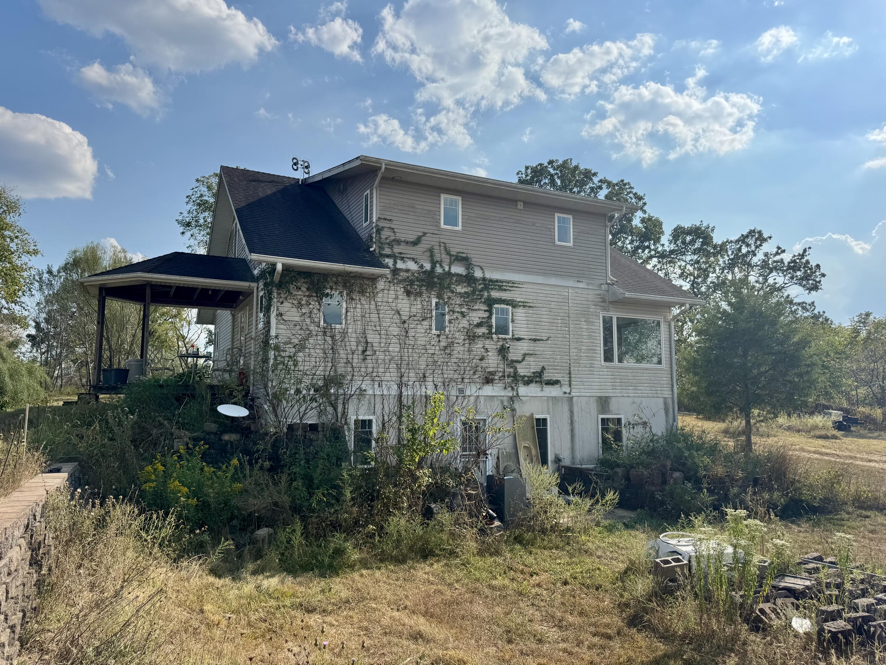main property photo 39