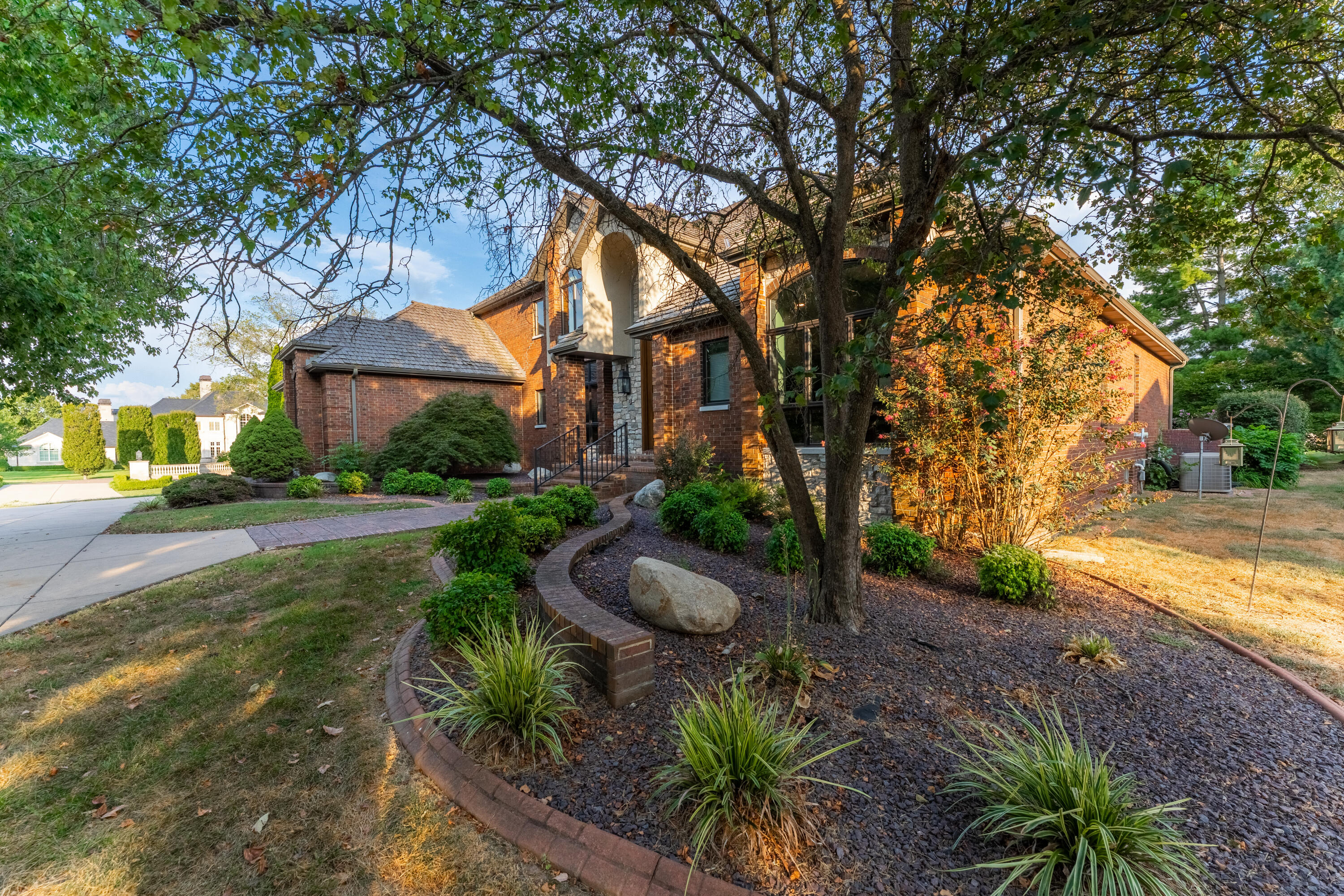 main property photo 51