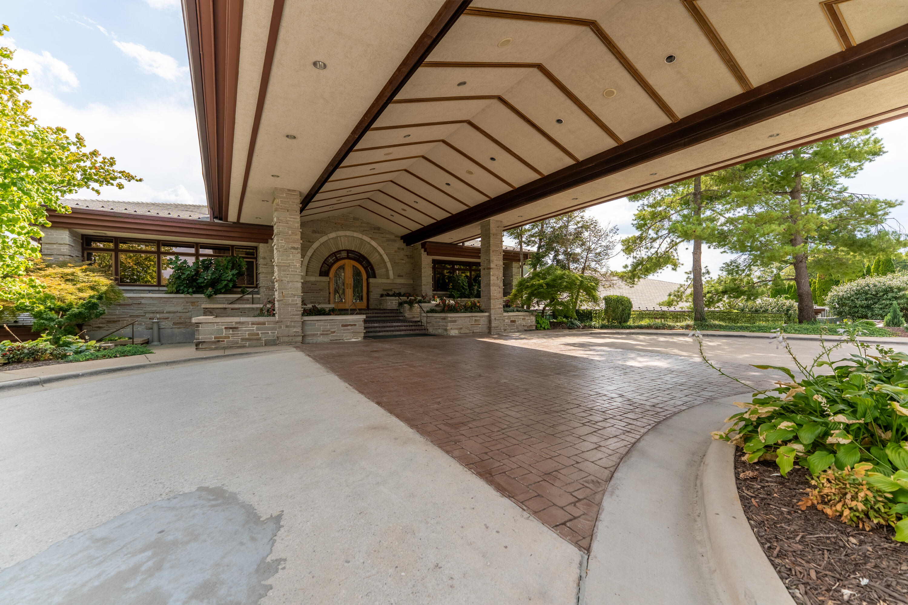 main property photo 77
