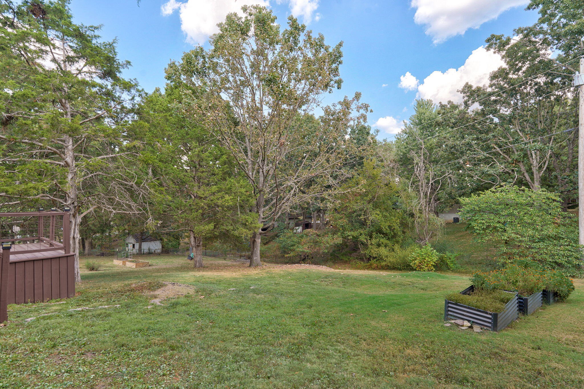 main property photo 31