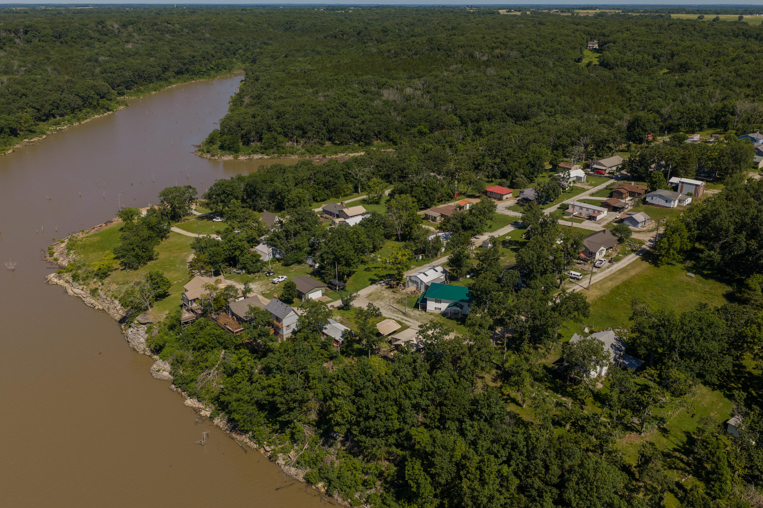 main property photo 36