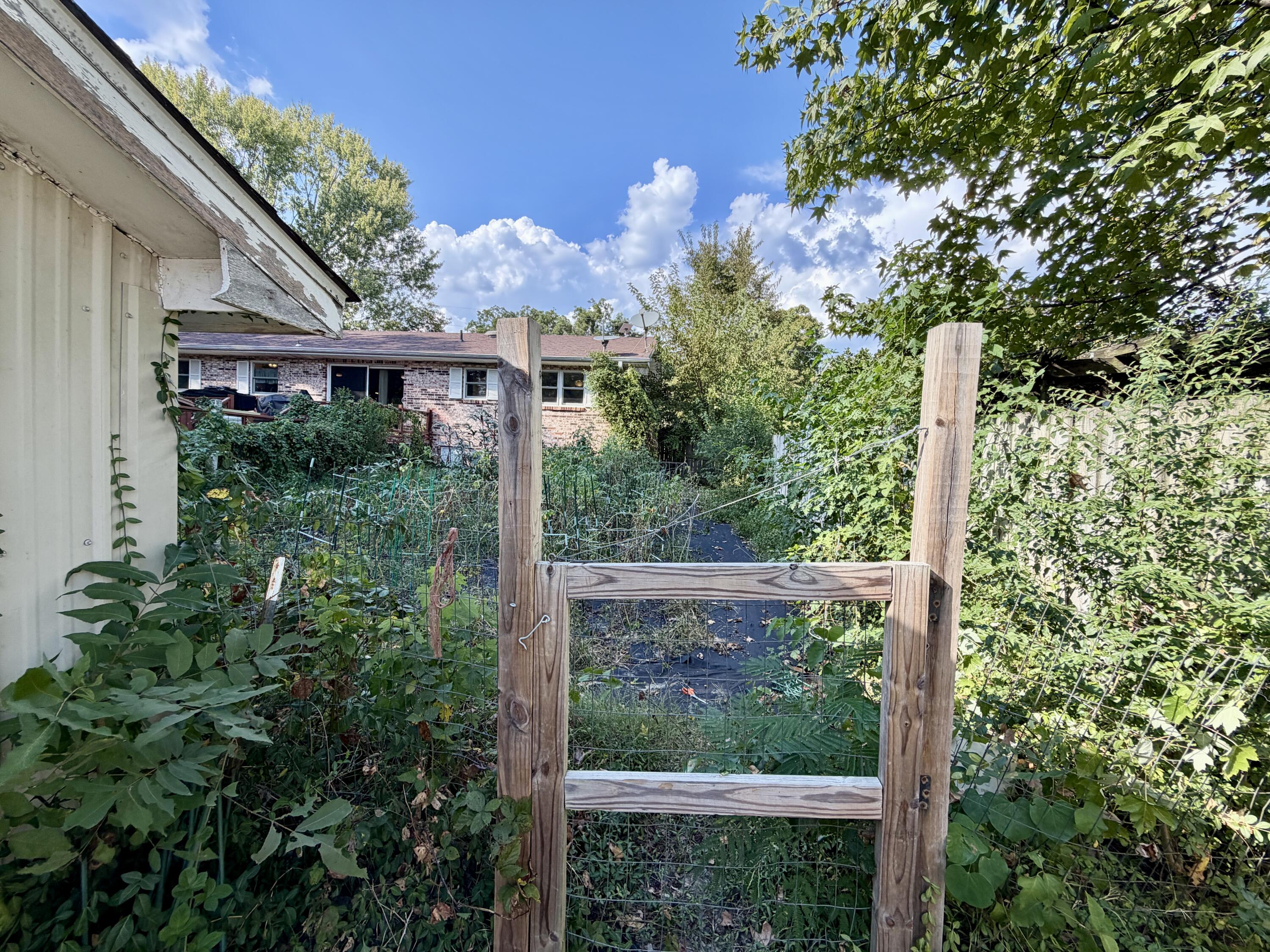 main property photo 68