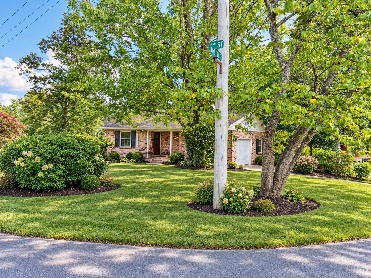 main property photo 78
