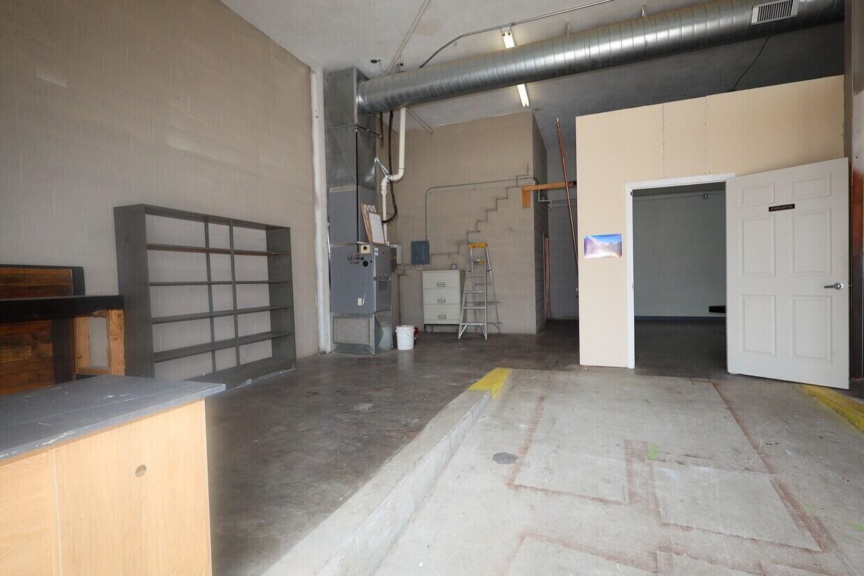 main property photo 6