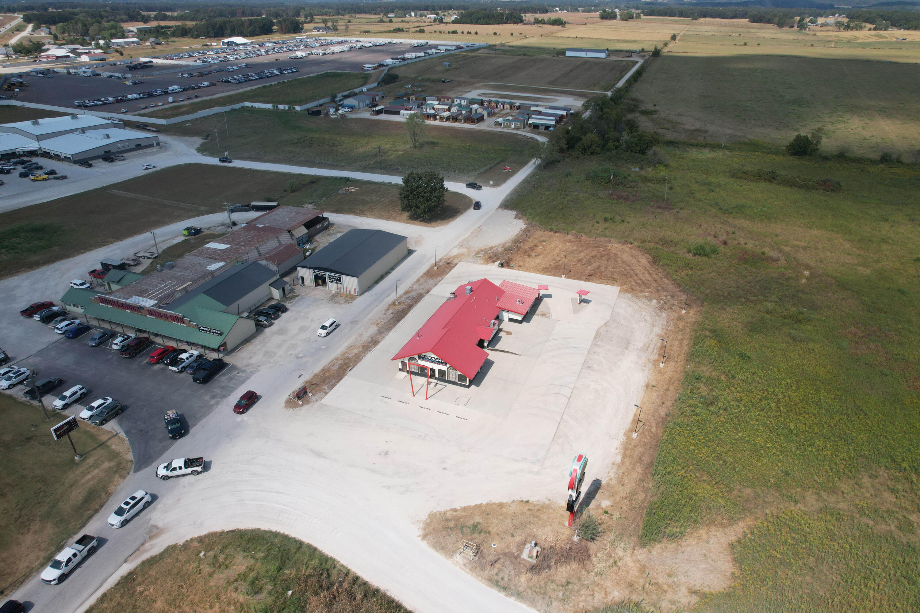 main property photo 32
