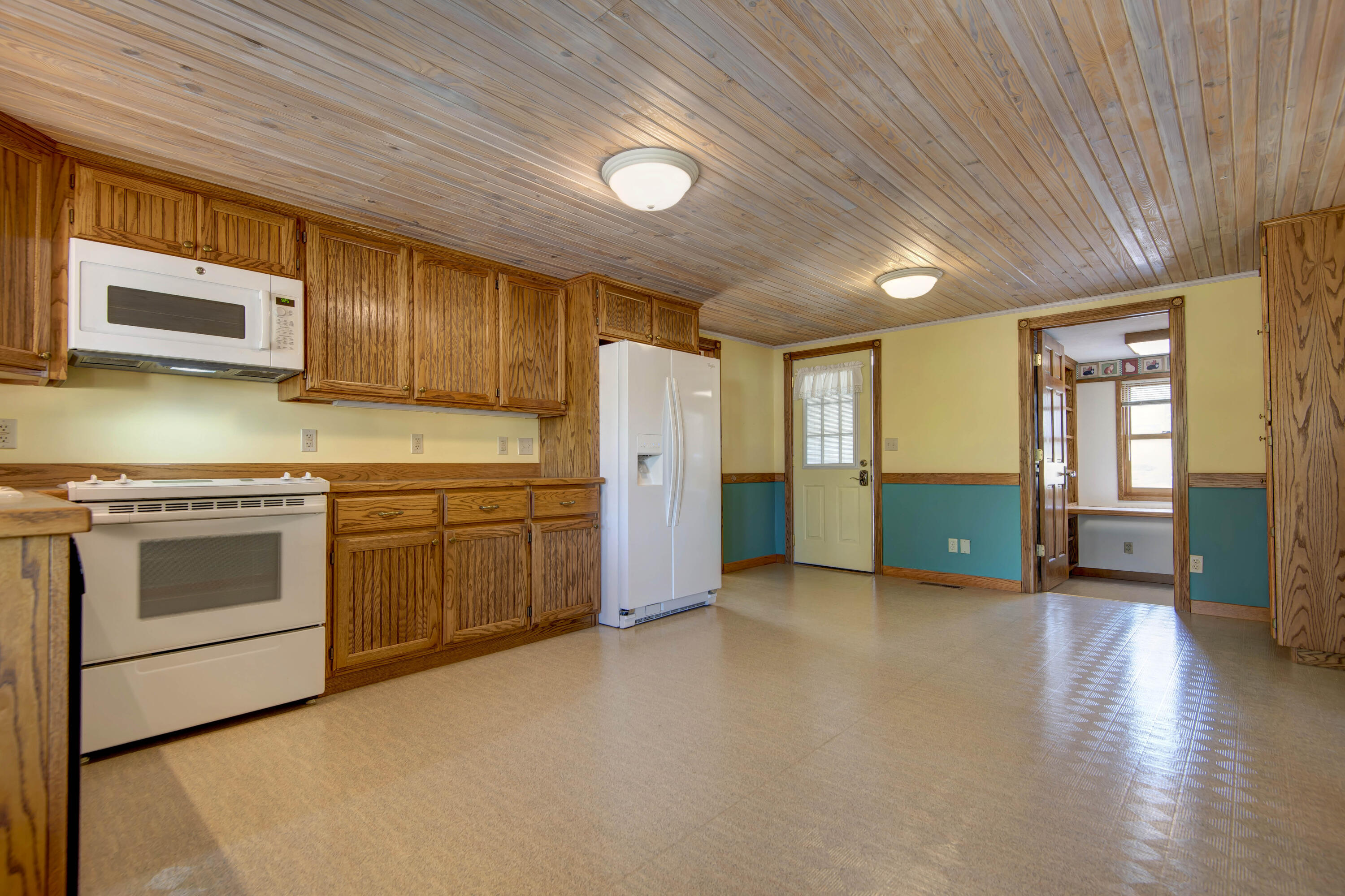 main property photo 13