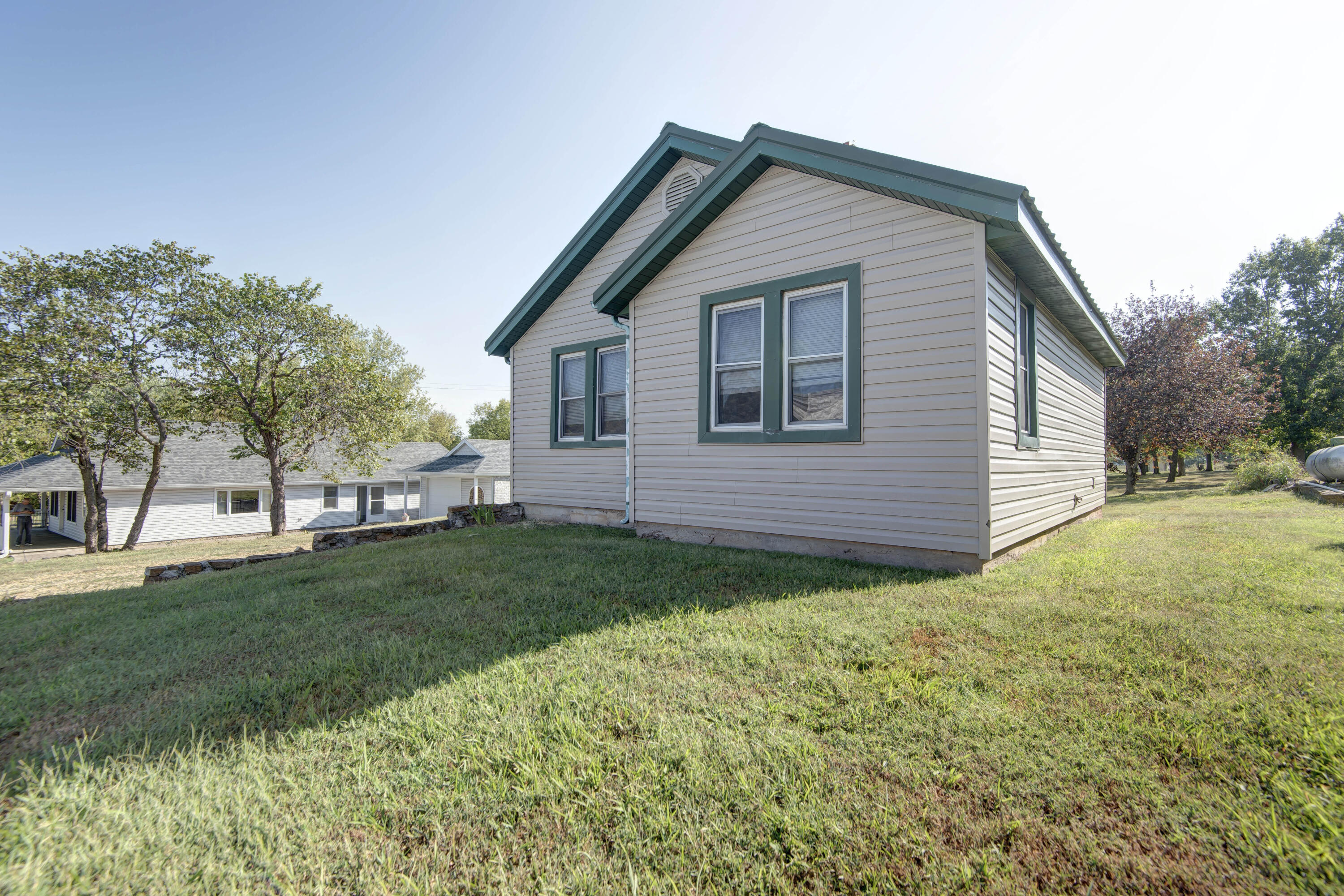 main property photo 33
