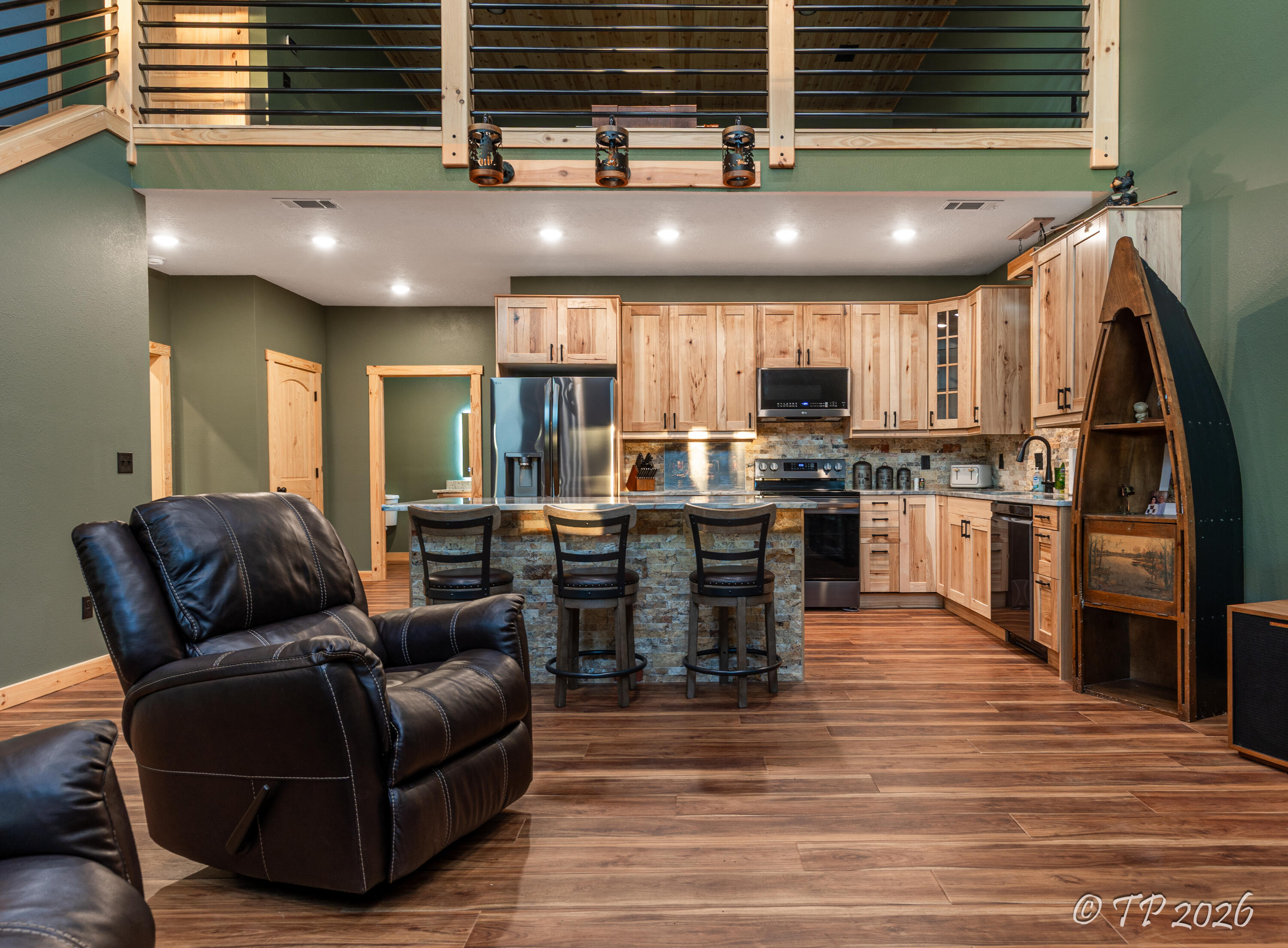 main property photo 4