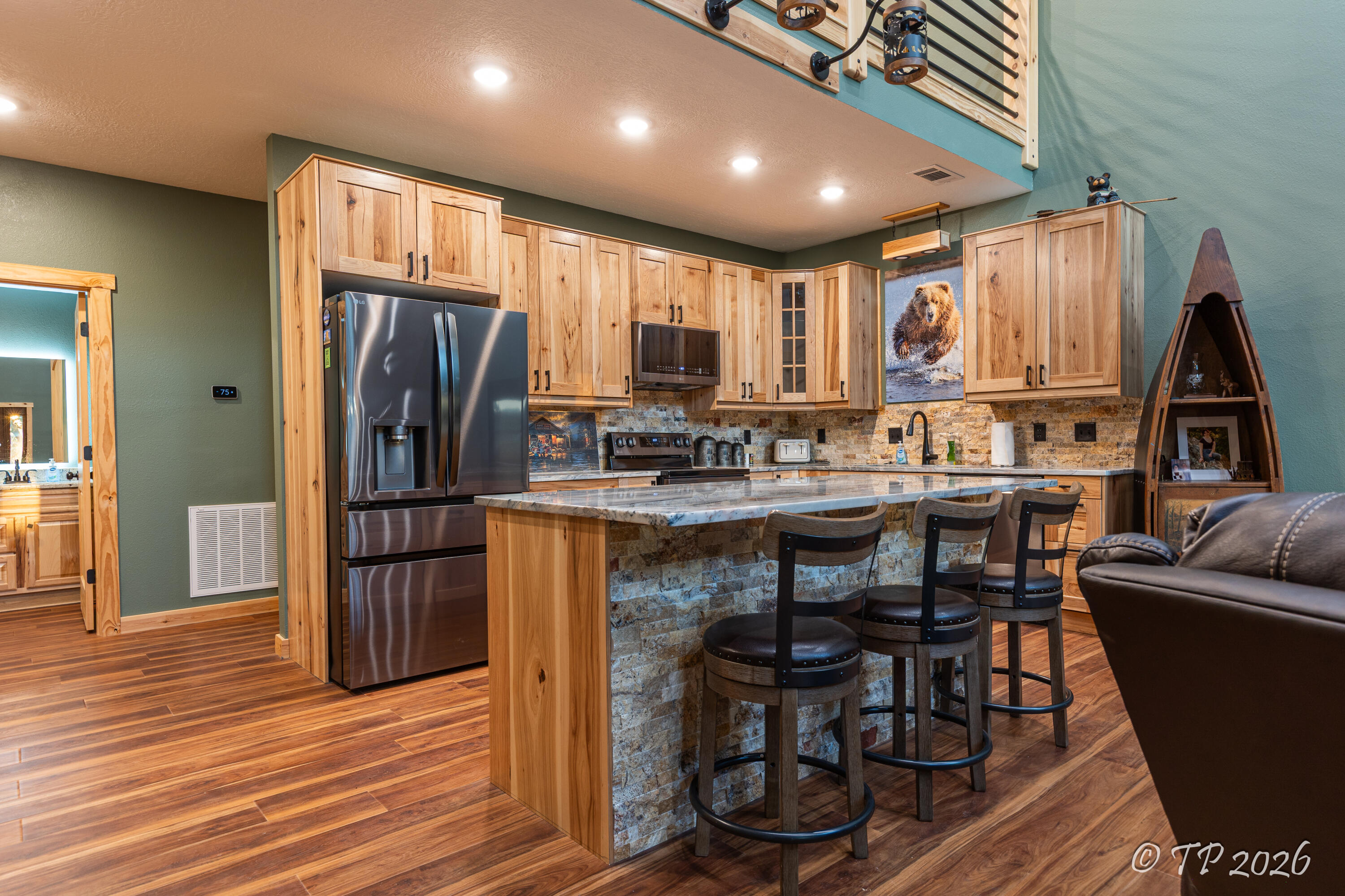 main property photo 7