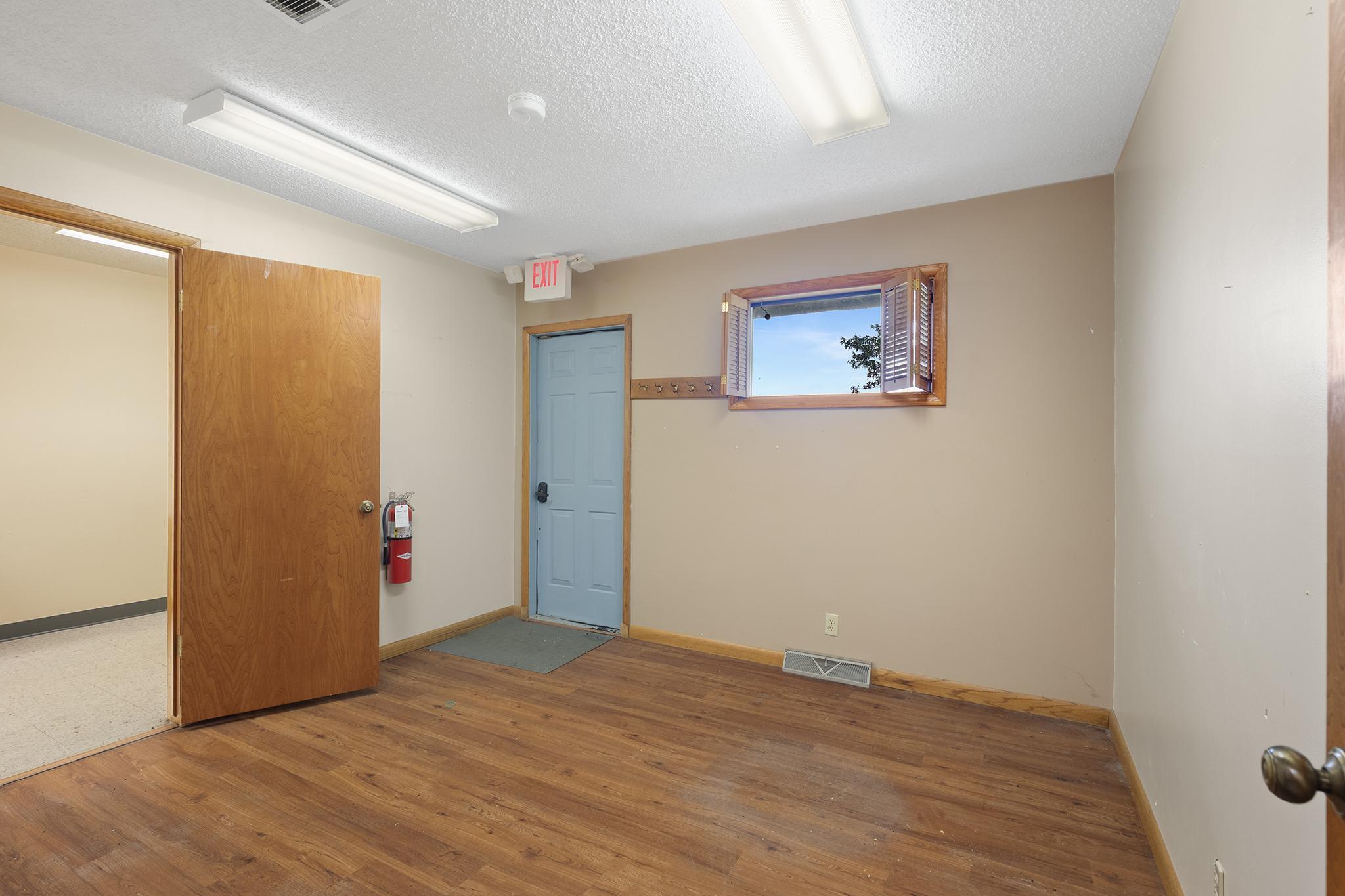 main property photo 10