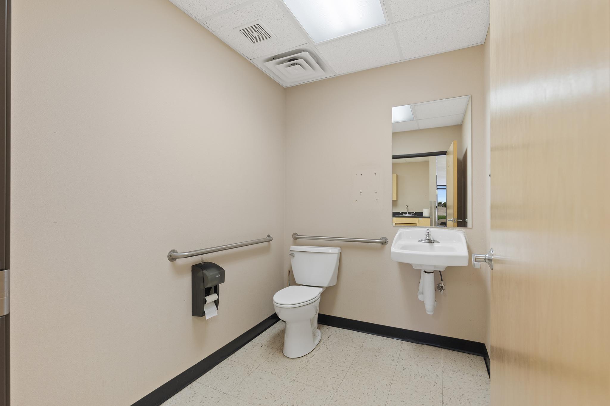 main property photo 19