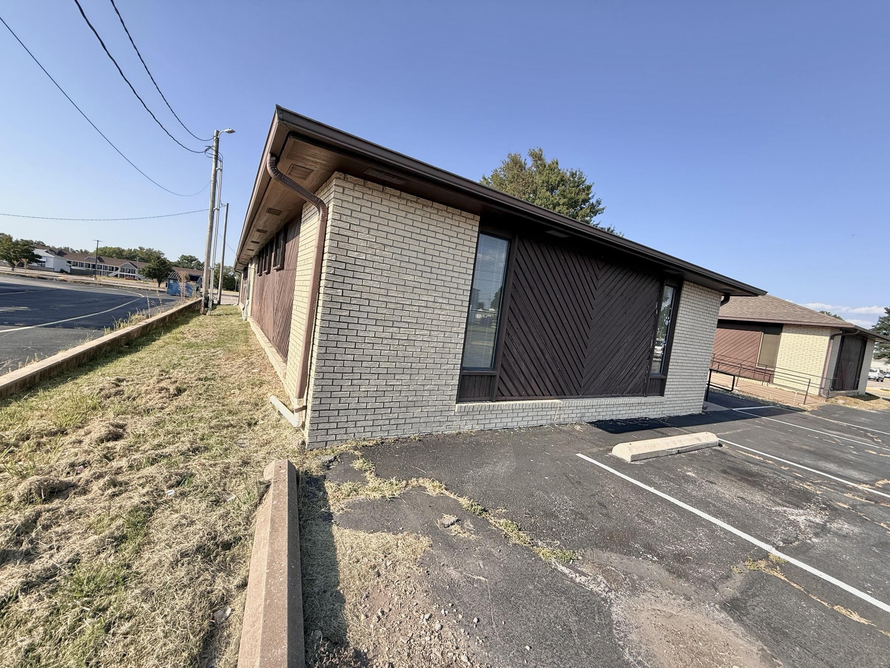 main property photo 37