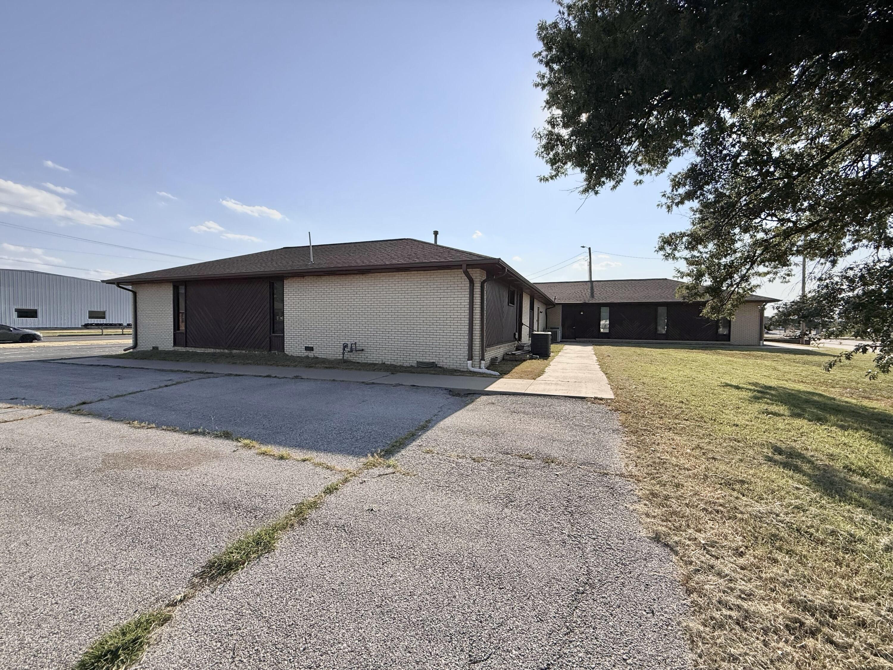 main property photo 41