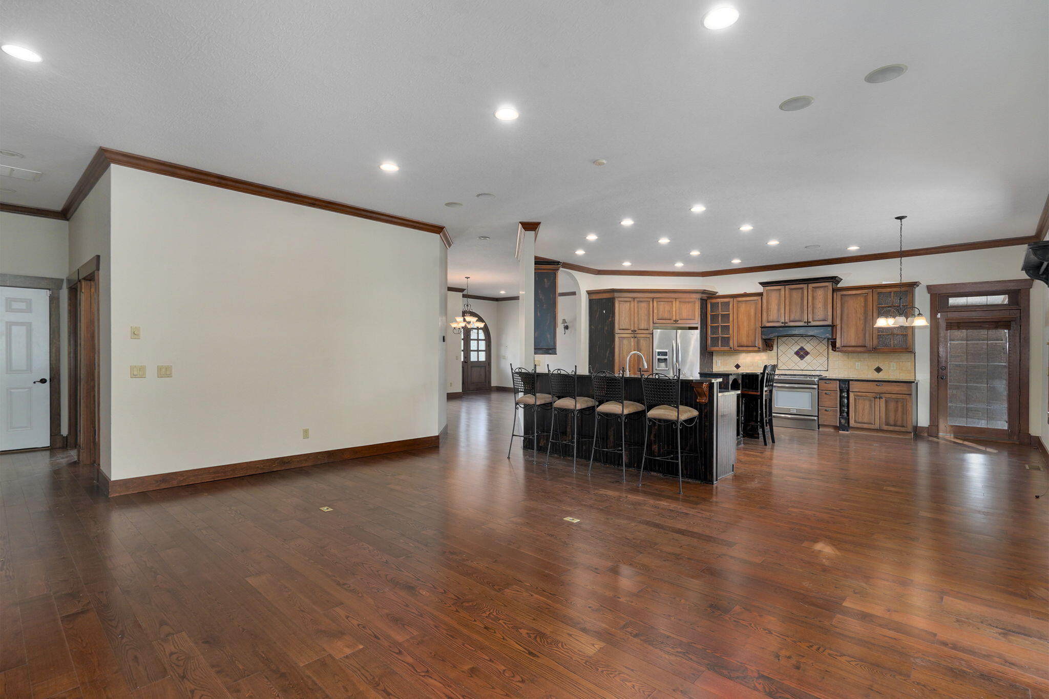 main property photo 22