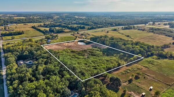 main property photo 9