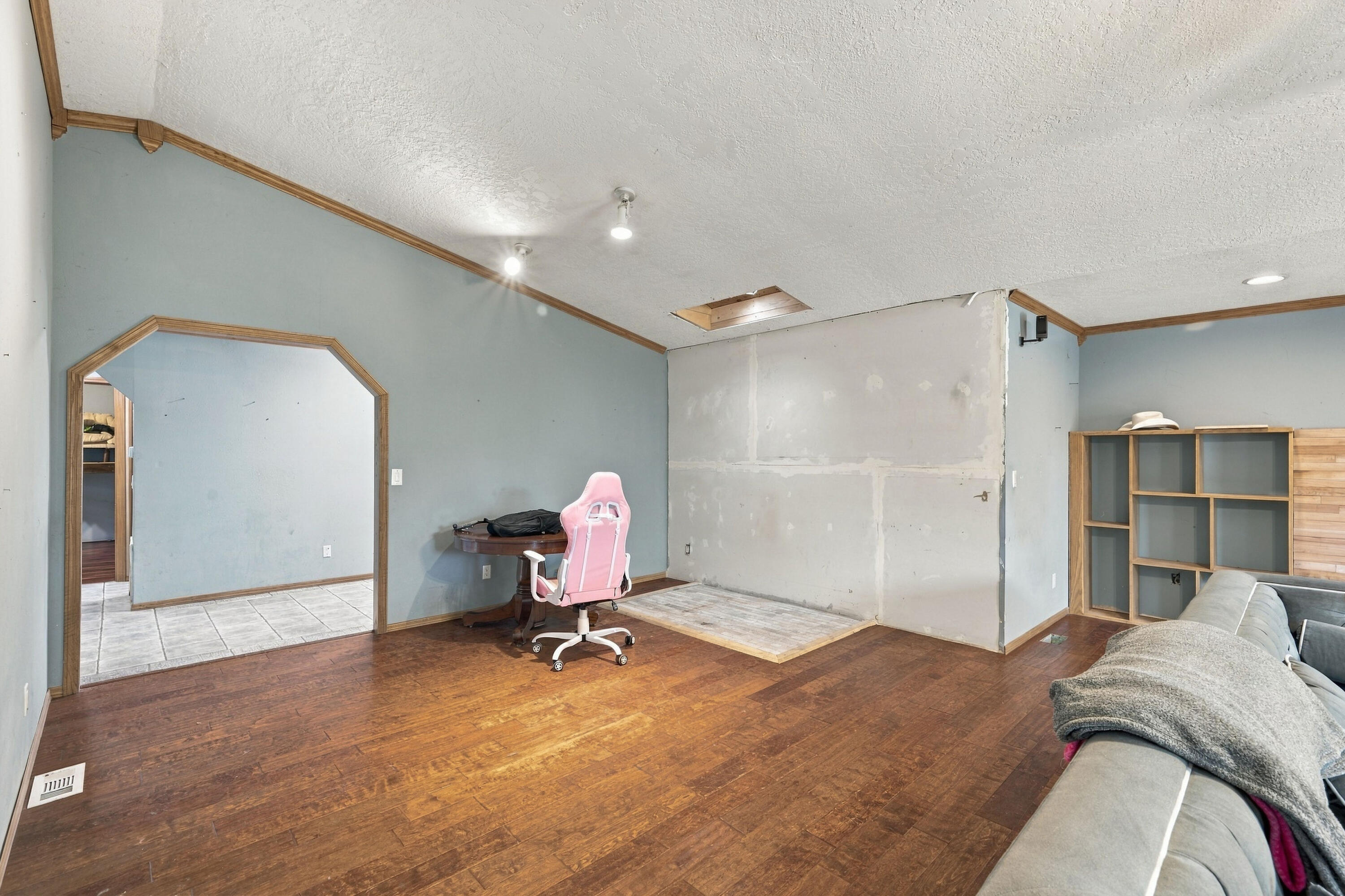 main property photo 23