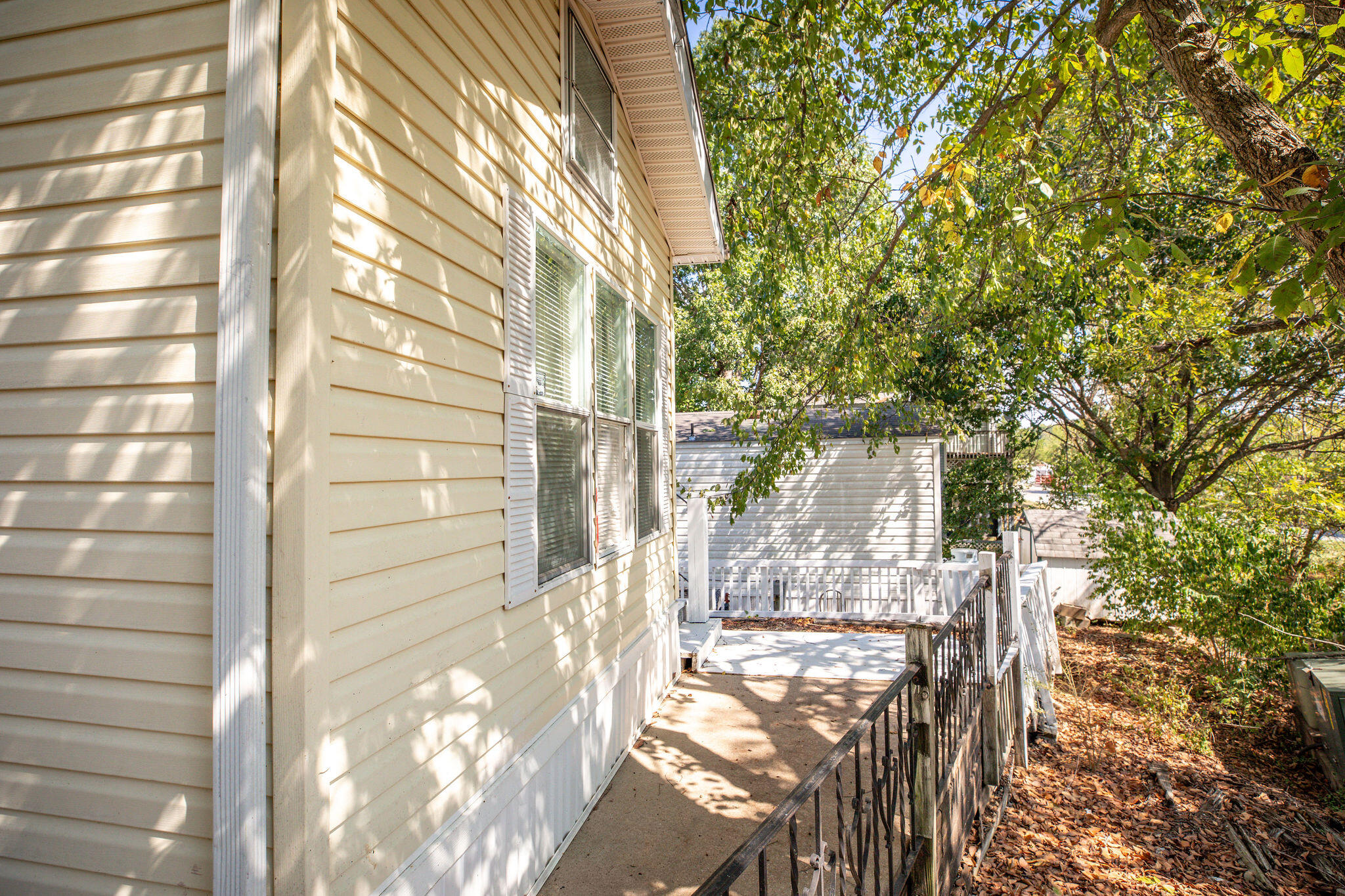 main property photo 12
