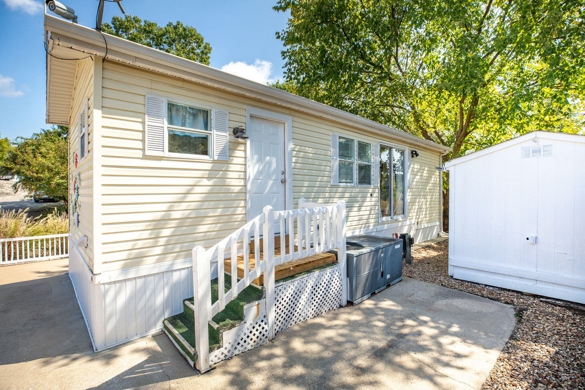 main property photo 14