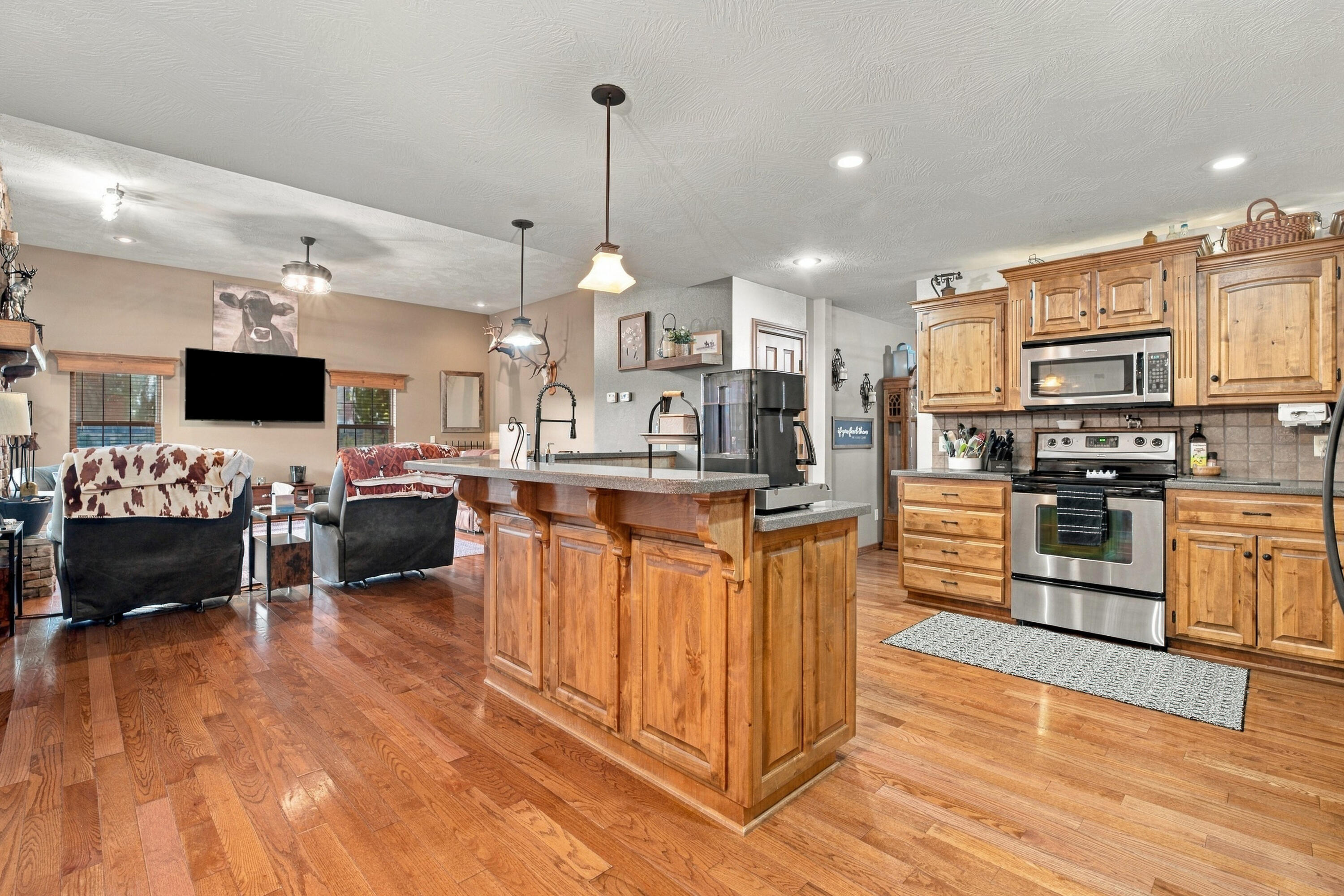 main property photo 19