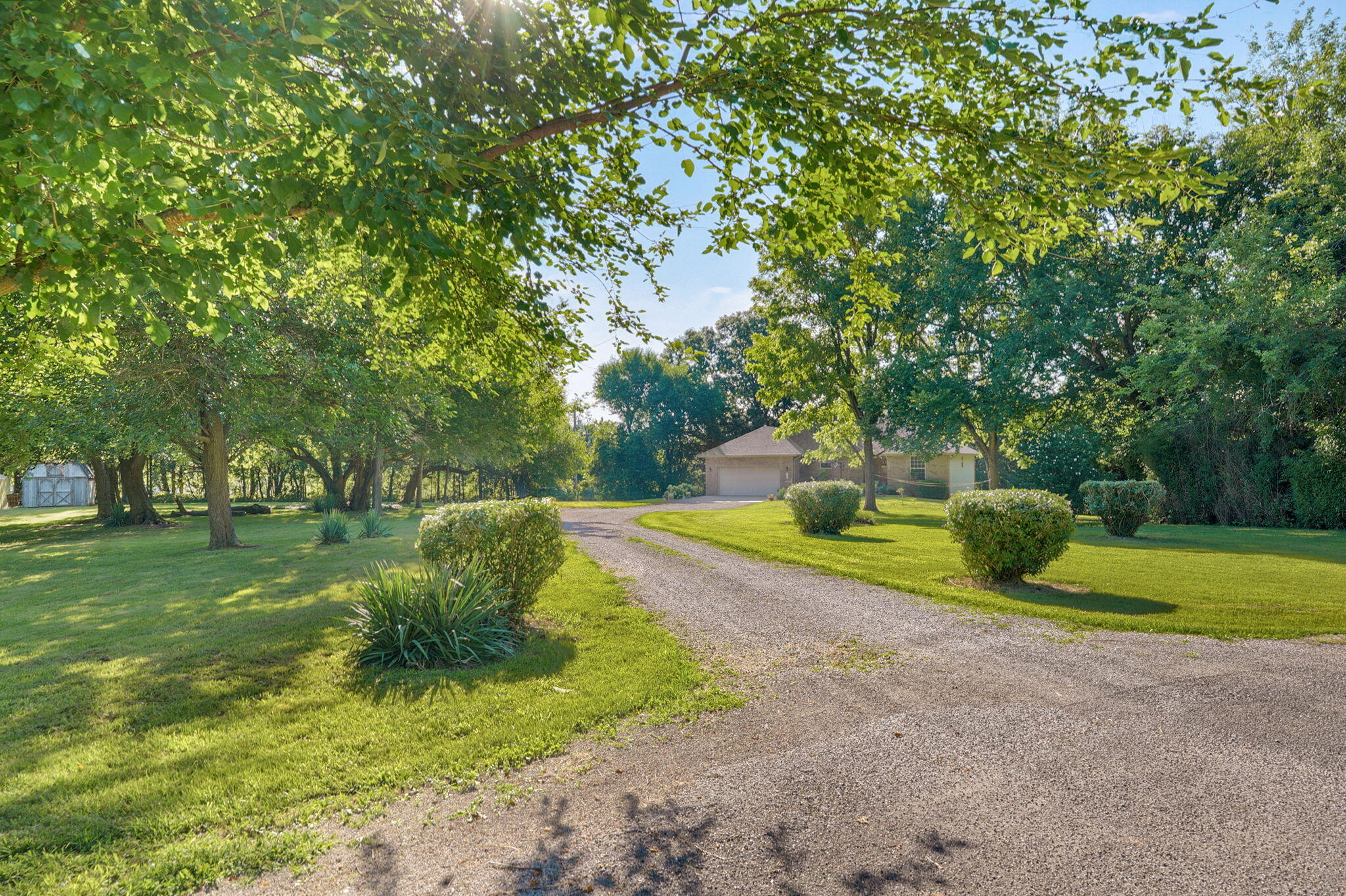 main property photo 33