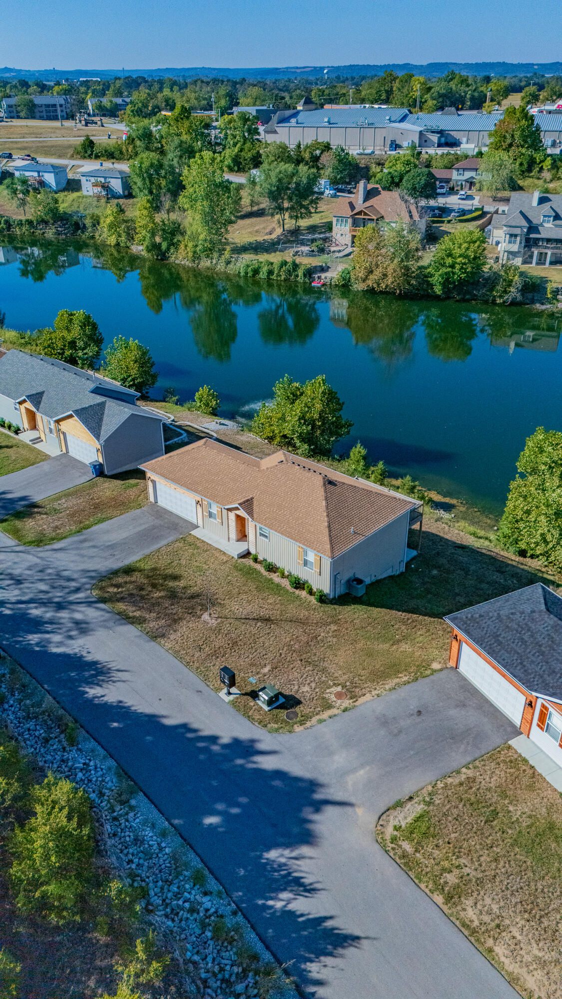 main property photo 30