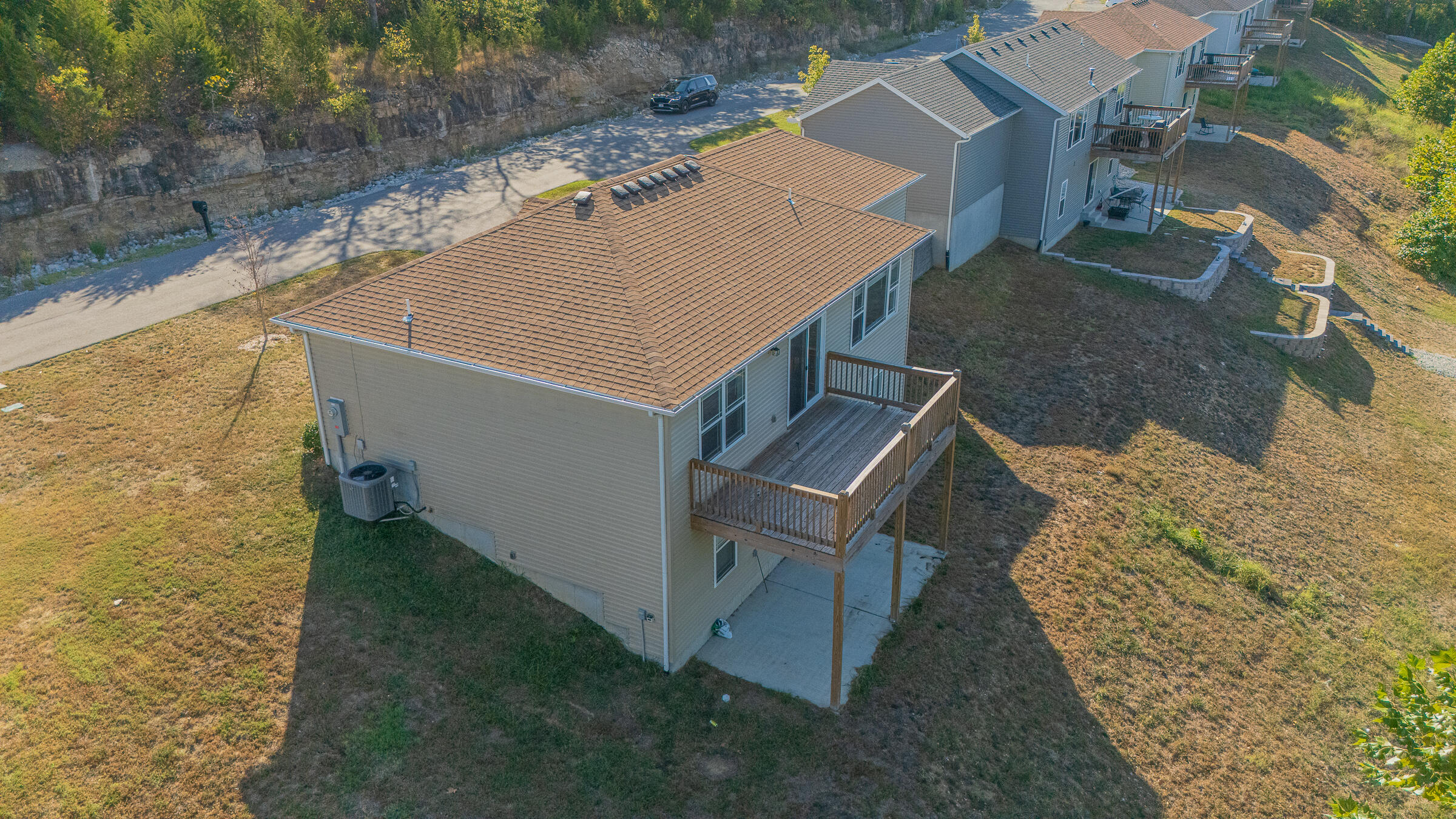 main property photo 31