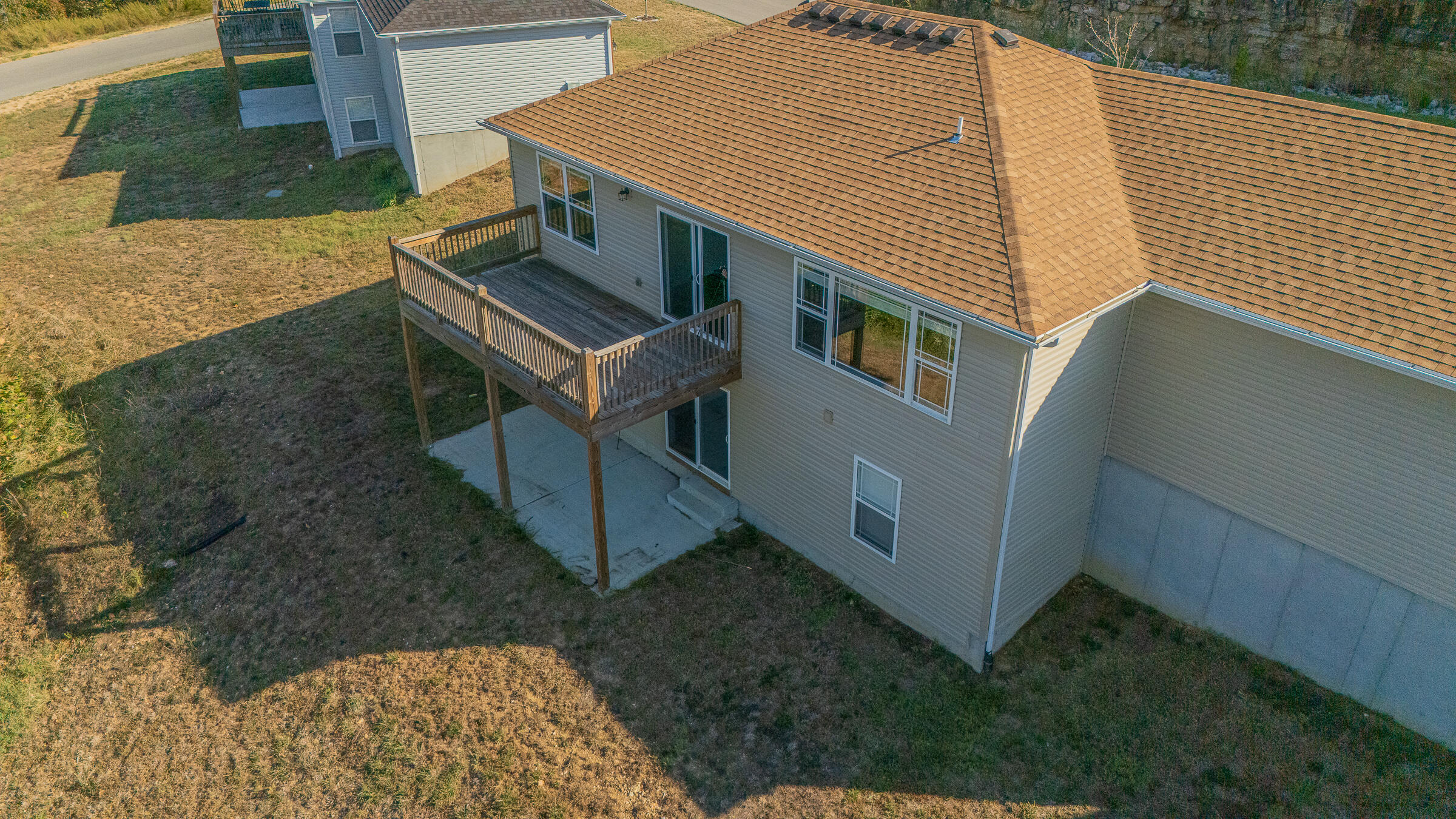 main property photo 40