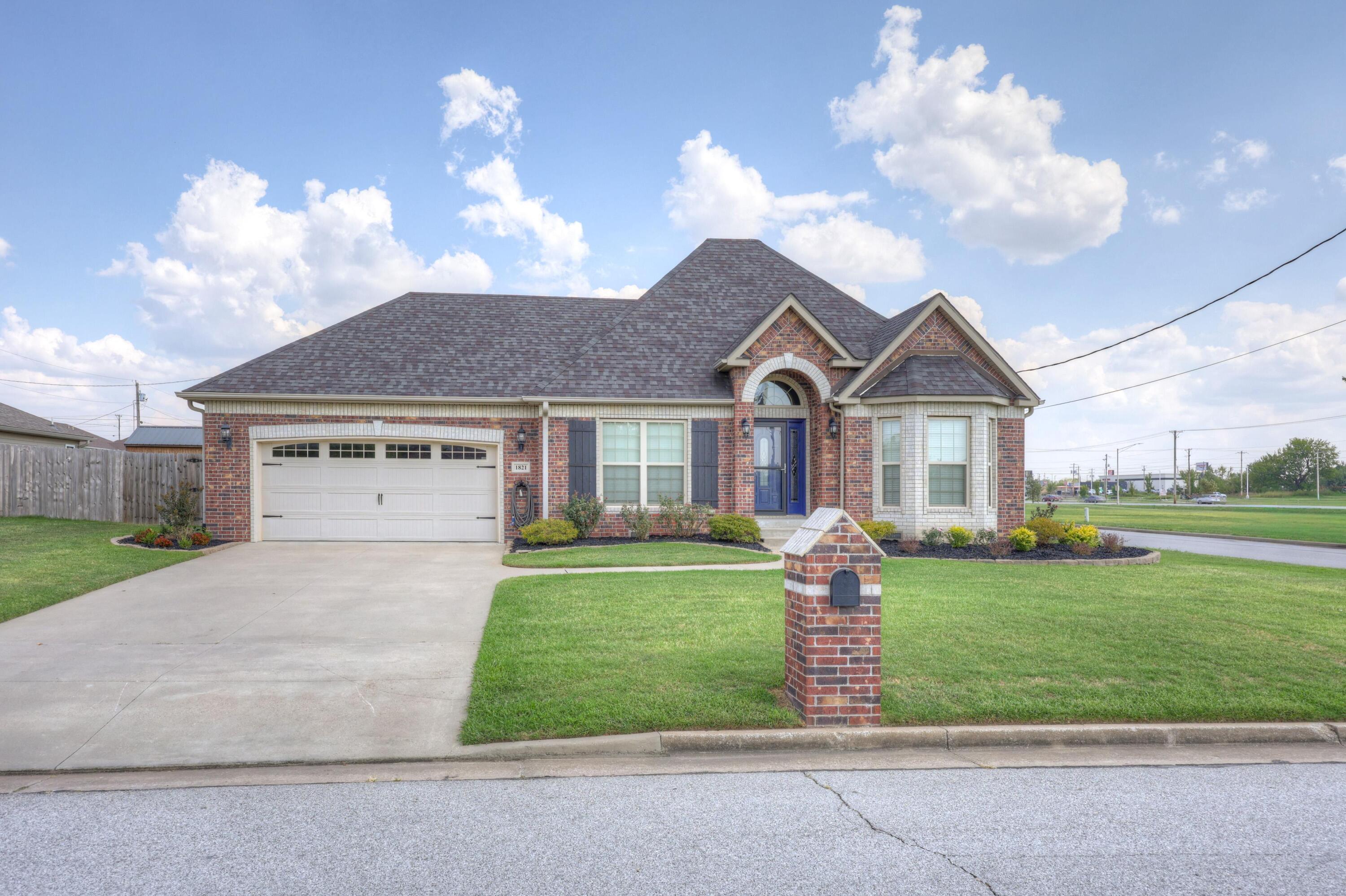 main property photo 11
