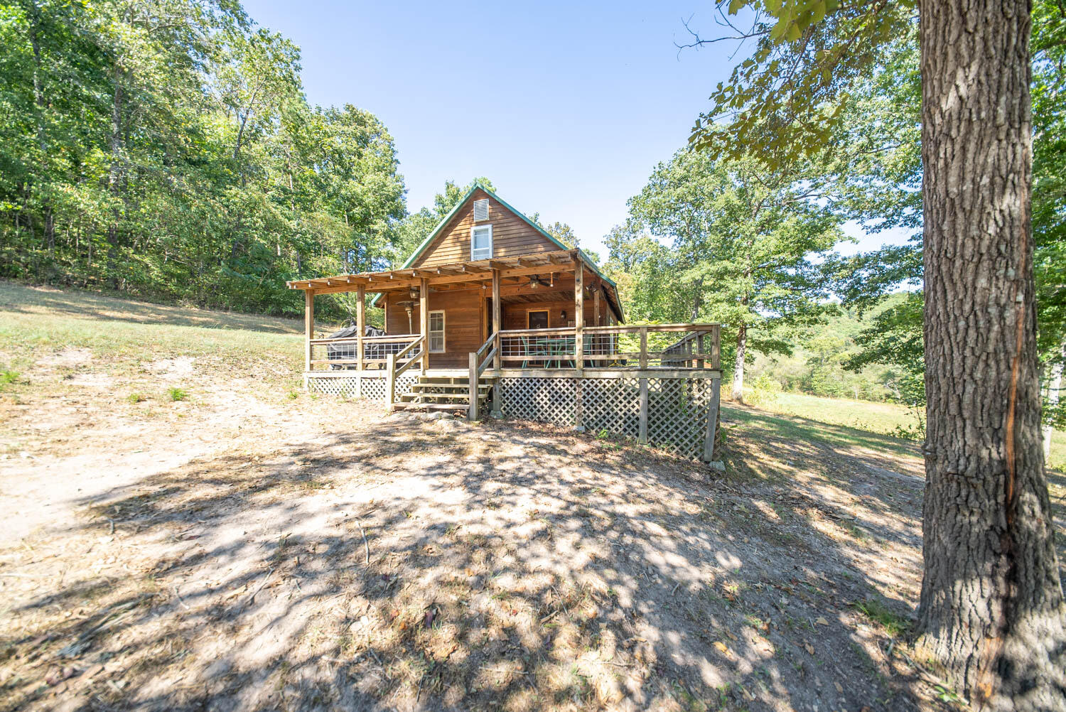 main property photo 28